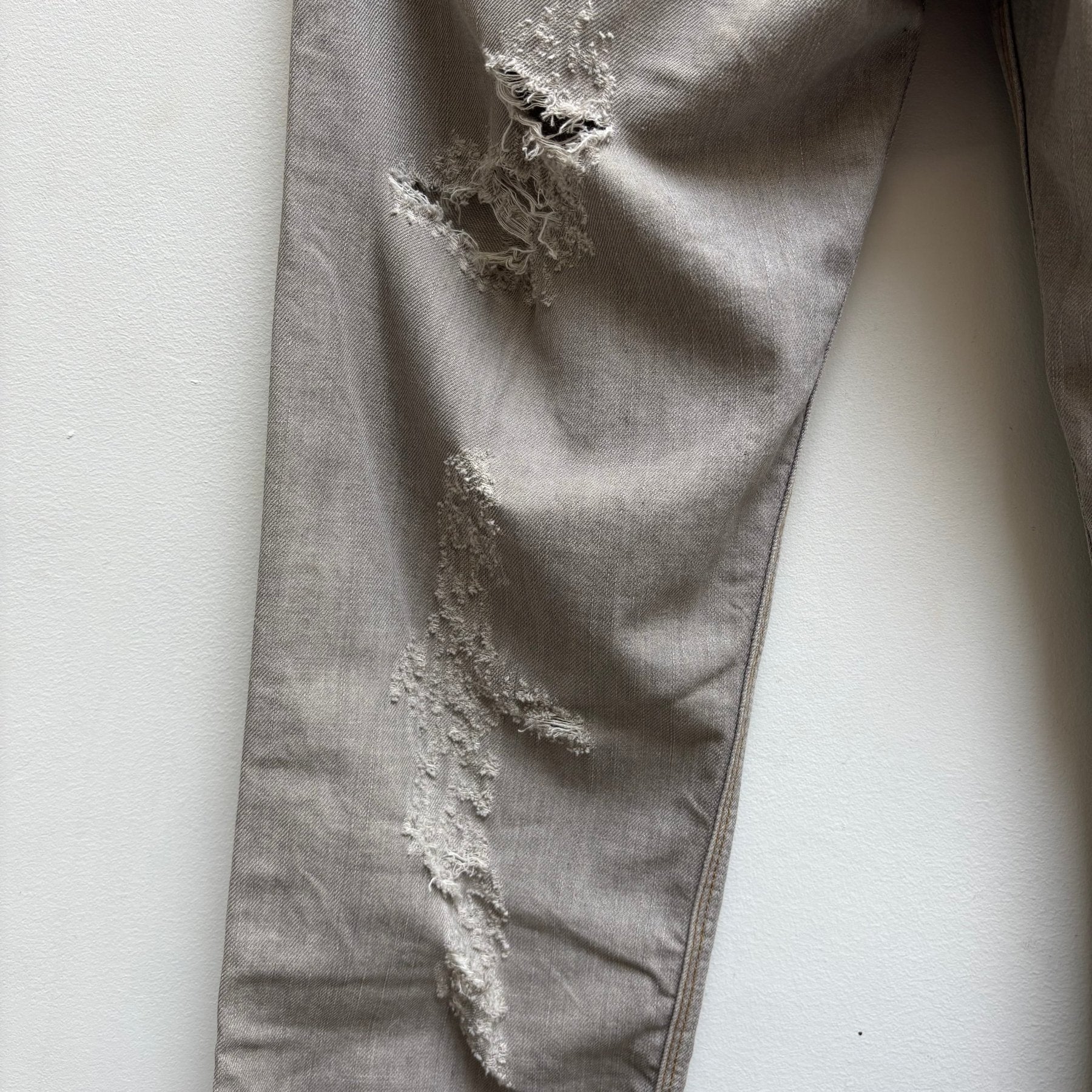 00s Dolce & Gabbana Distressed Ripped Jeans - Image 12