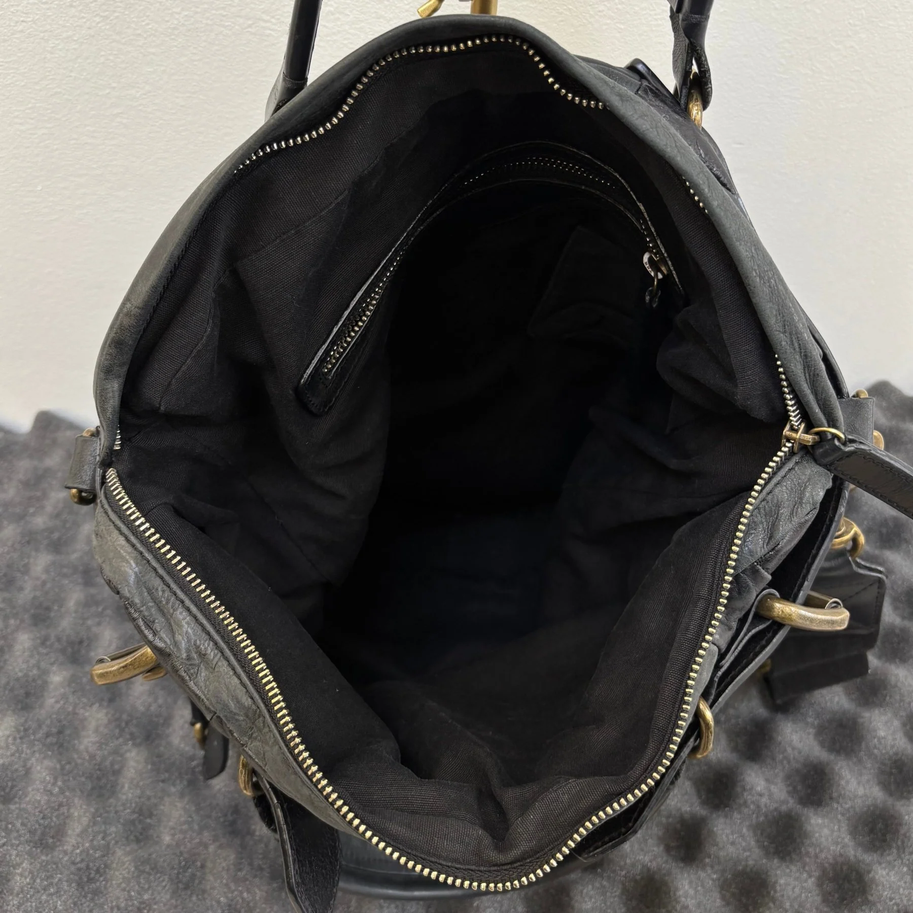00s Dolce & Gabbana Patchwork Leather Shoulder Bag - Image 12