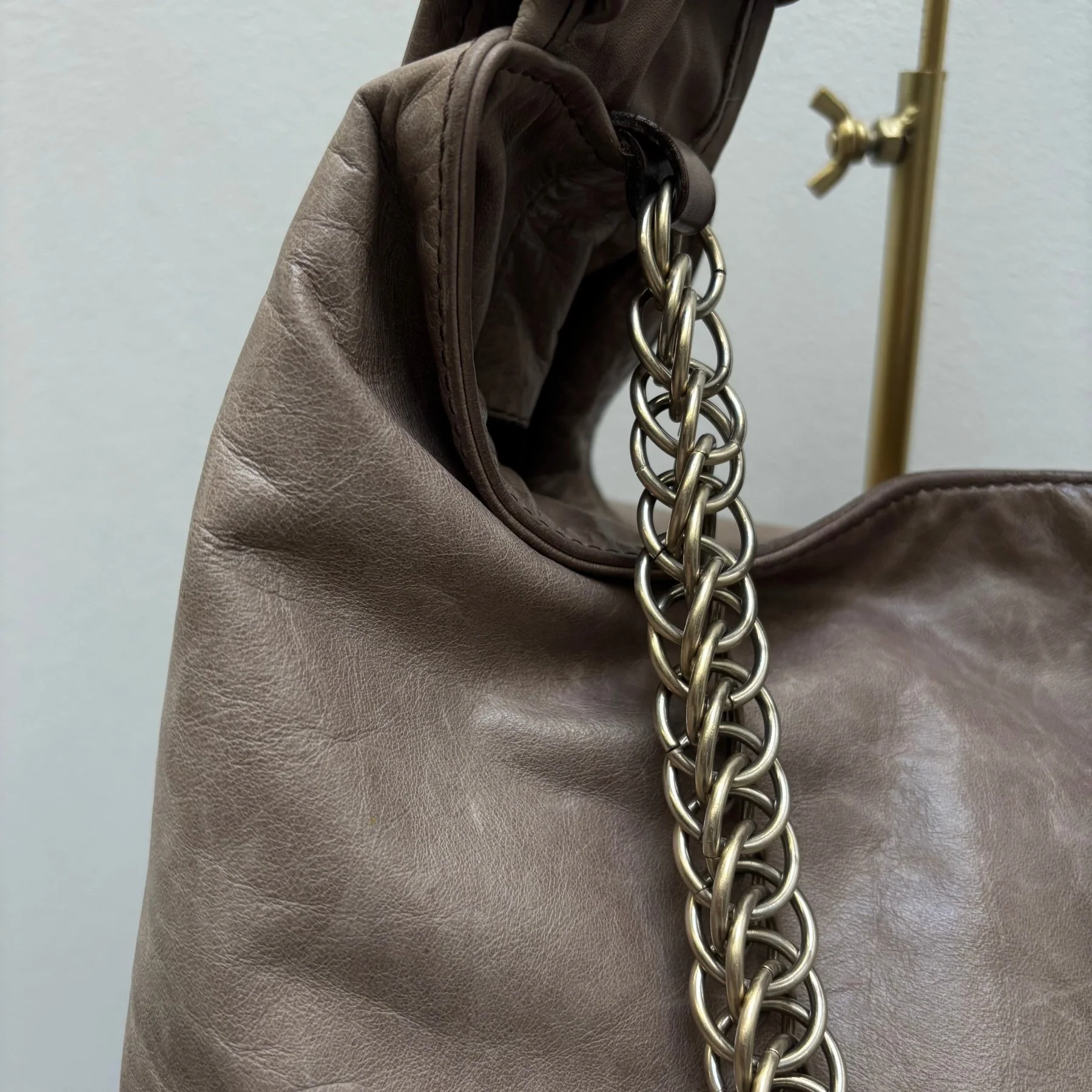 00s Givenchy Chain Strap Leather Hobo Bag - Image 4