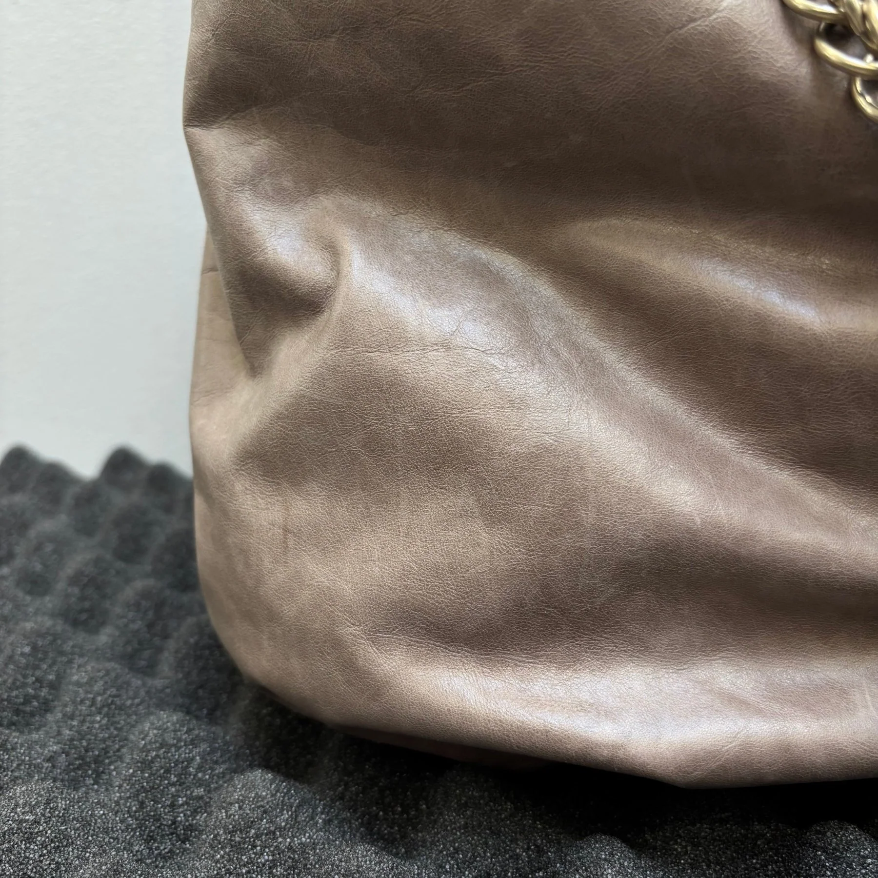 00s Givenchy Chain Strap Leather Hobo Bag - Image 5