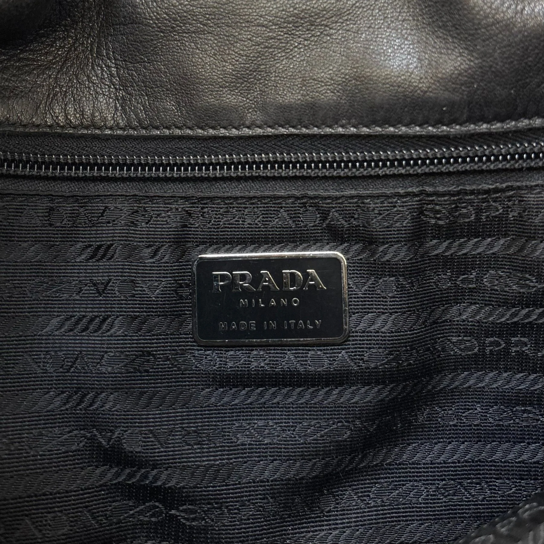 00s Prada Lucite Strap Leather Hobo Bag - Image 12