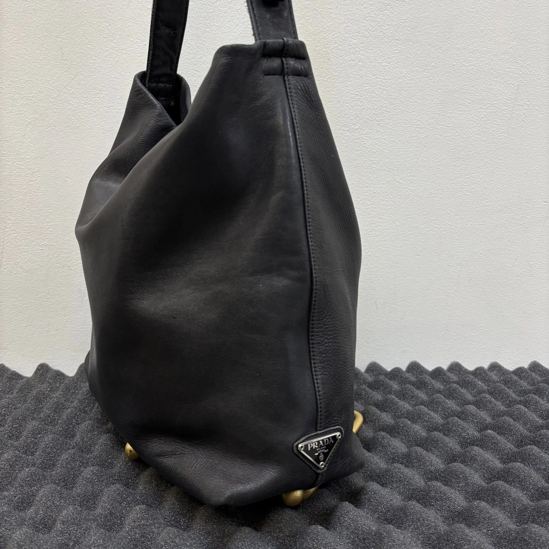 00s Prada Lucite Strap Leather Hobo Bag - Image 8