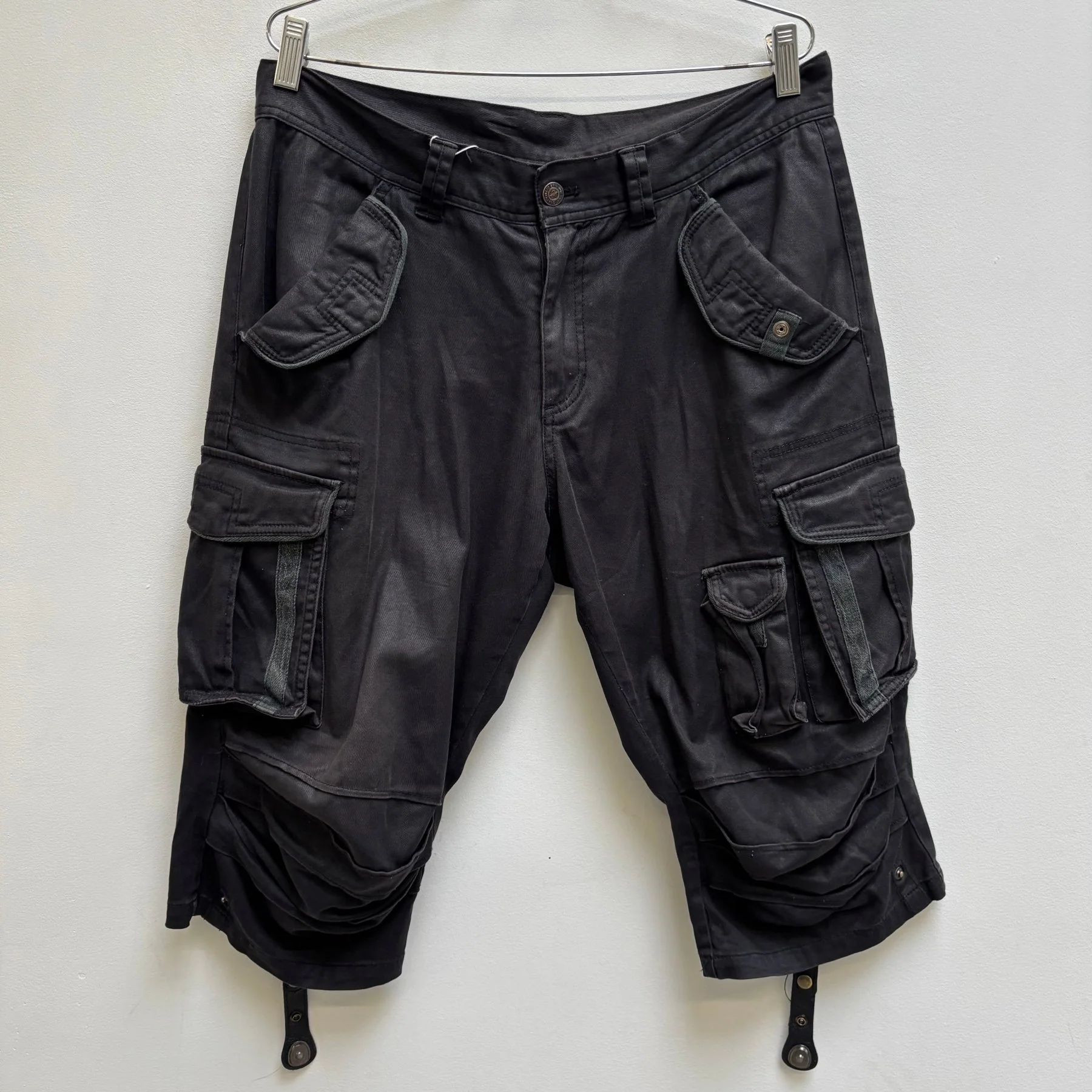 00s Tornado Mart Coated Cargo Shorts