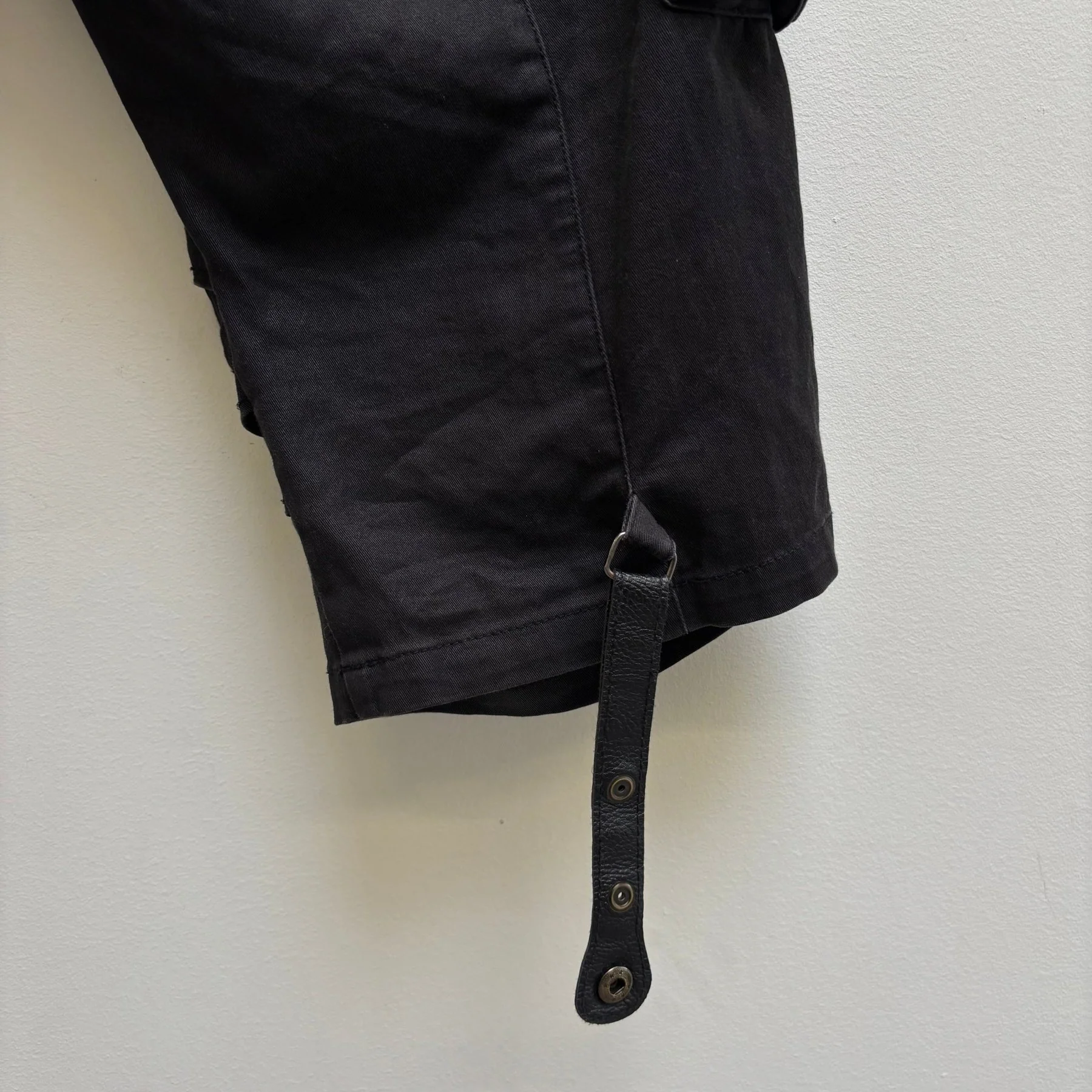 00s Tornado Mart Coated Cargo Shorts - Image 8
