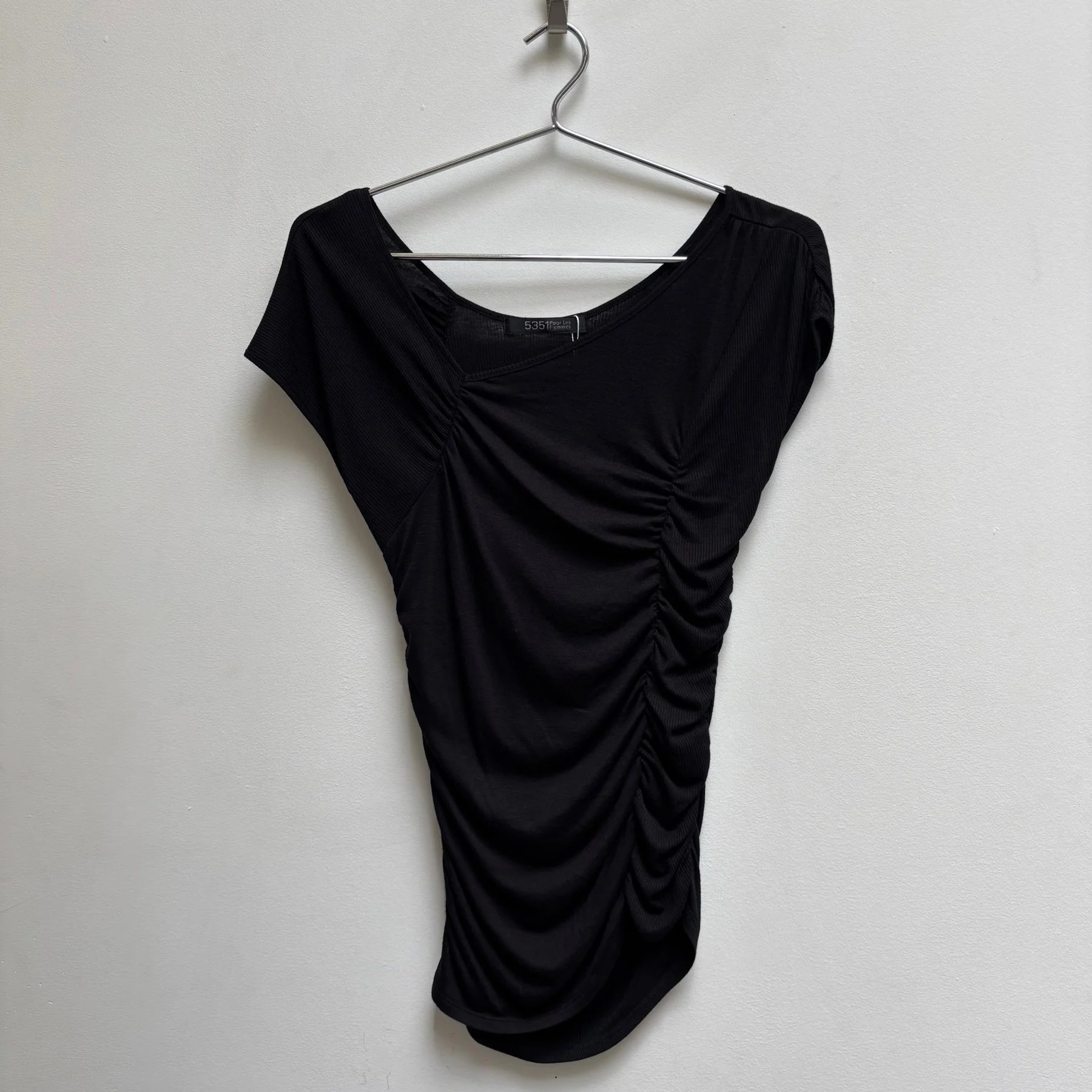 00s 5351 Pour Les Femmes Asymmetrical Rouched Top