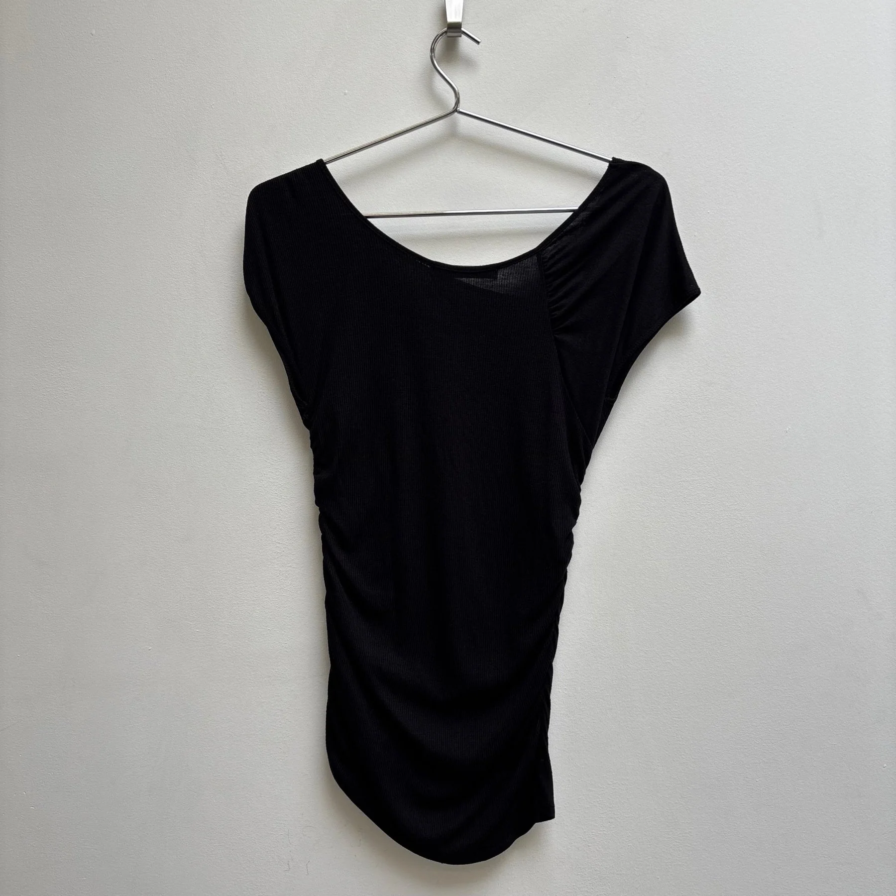 00s 5351 Pour Les Femmes Asymmetrical Rouched Top - Image 2