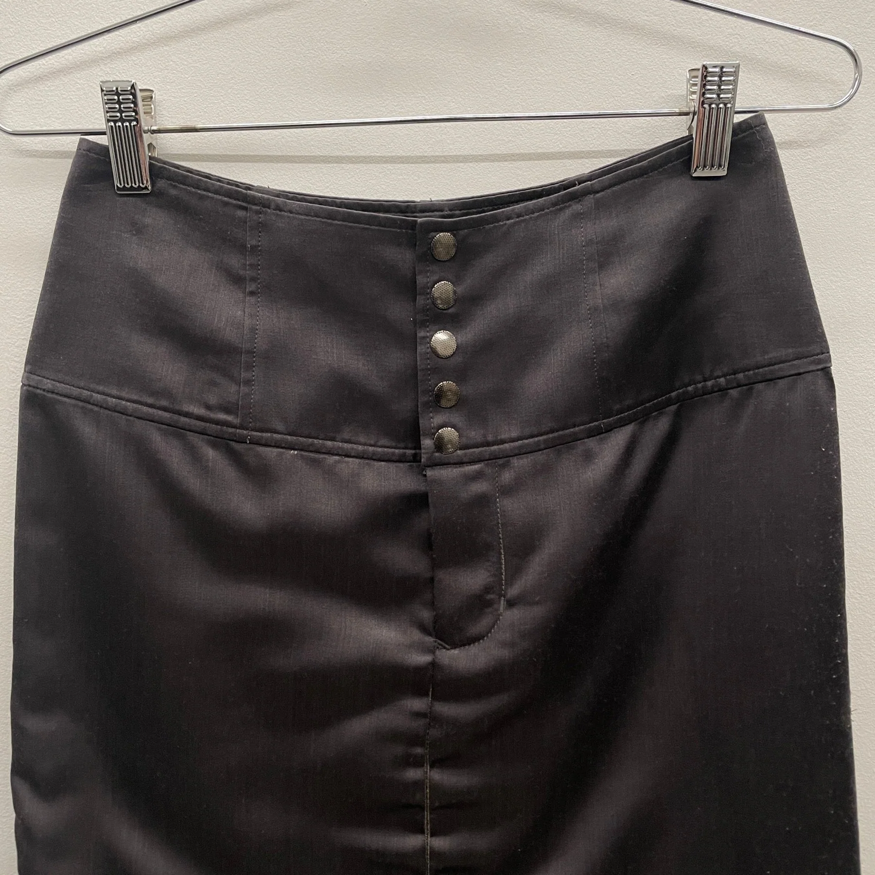 5351 Pour Les Femmes Midi Satin Skirt - Image 3