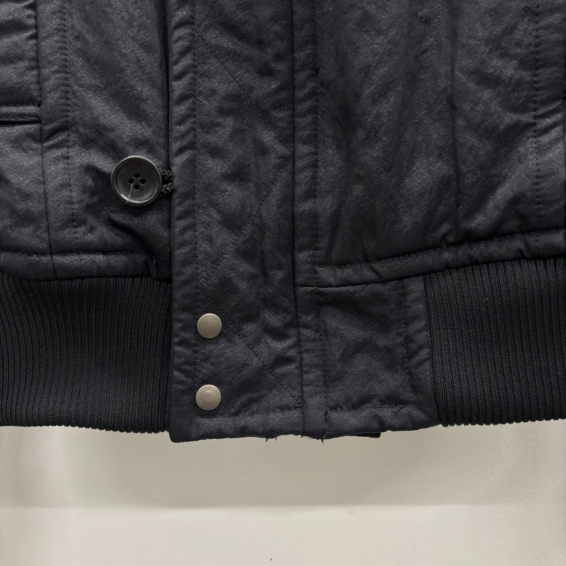 5351 Pour Les Hommes Fur Hooded Bomber Jacket - Image 6