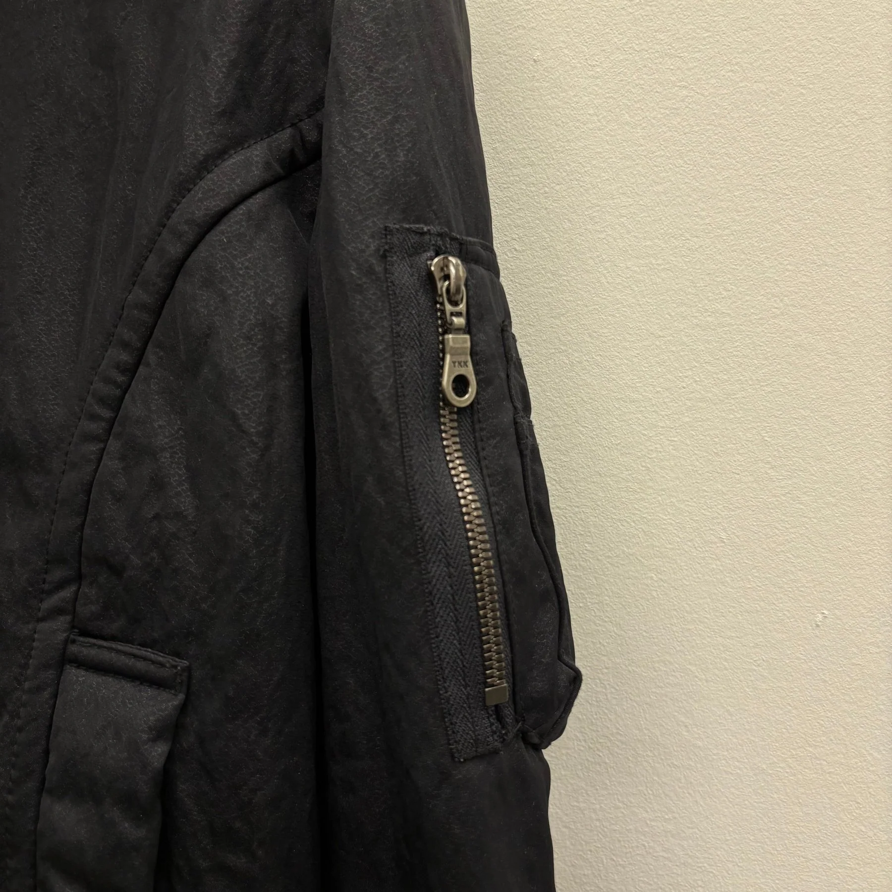 5351 Pour Les Hommes Fur Hooded Bomber Jacket - Image 8