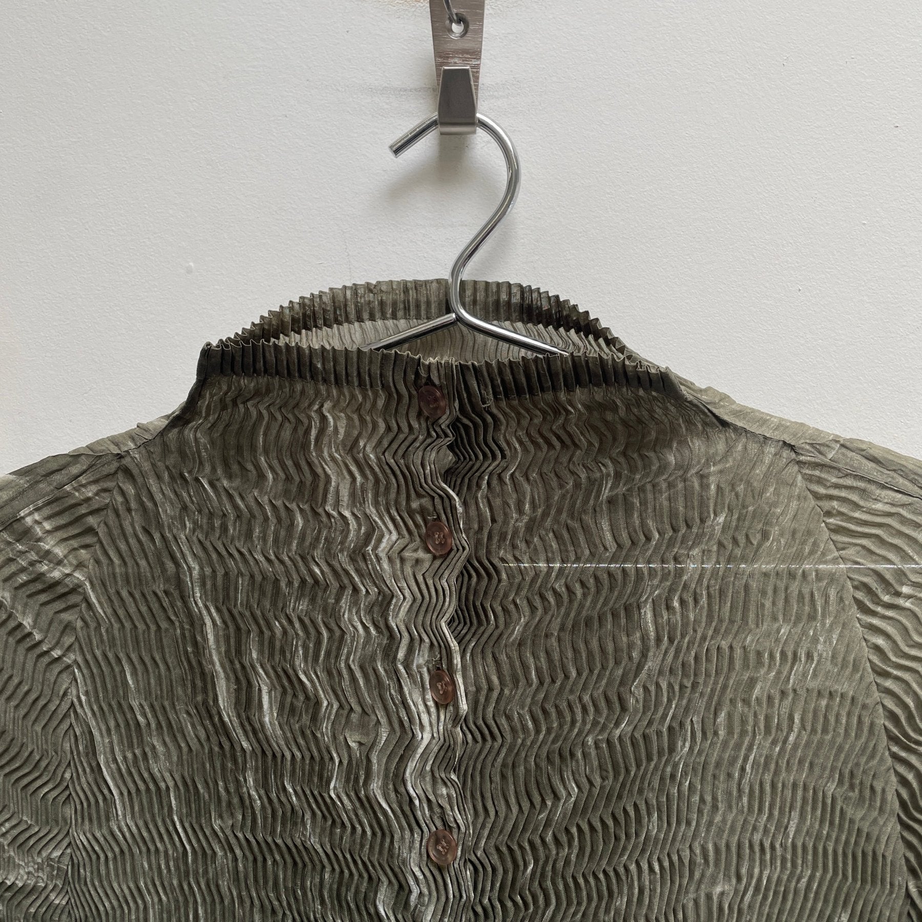 90s Issey Miyake Pleated Button-up - Image 3