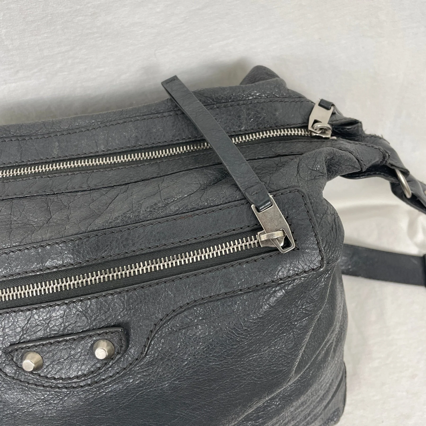 Balenciaga Arena Messenger Bag - Image 4