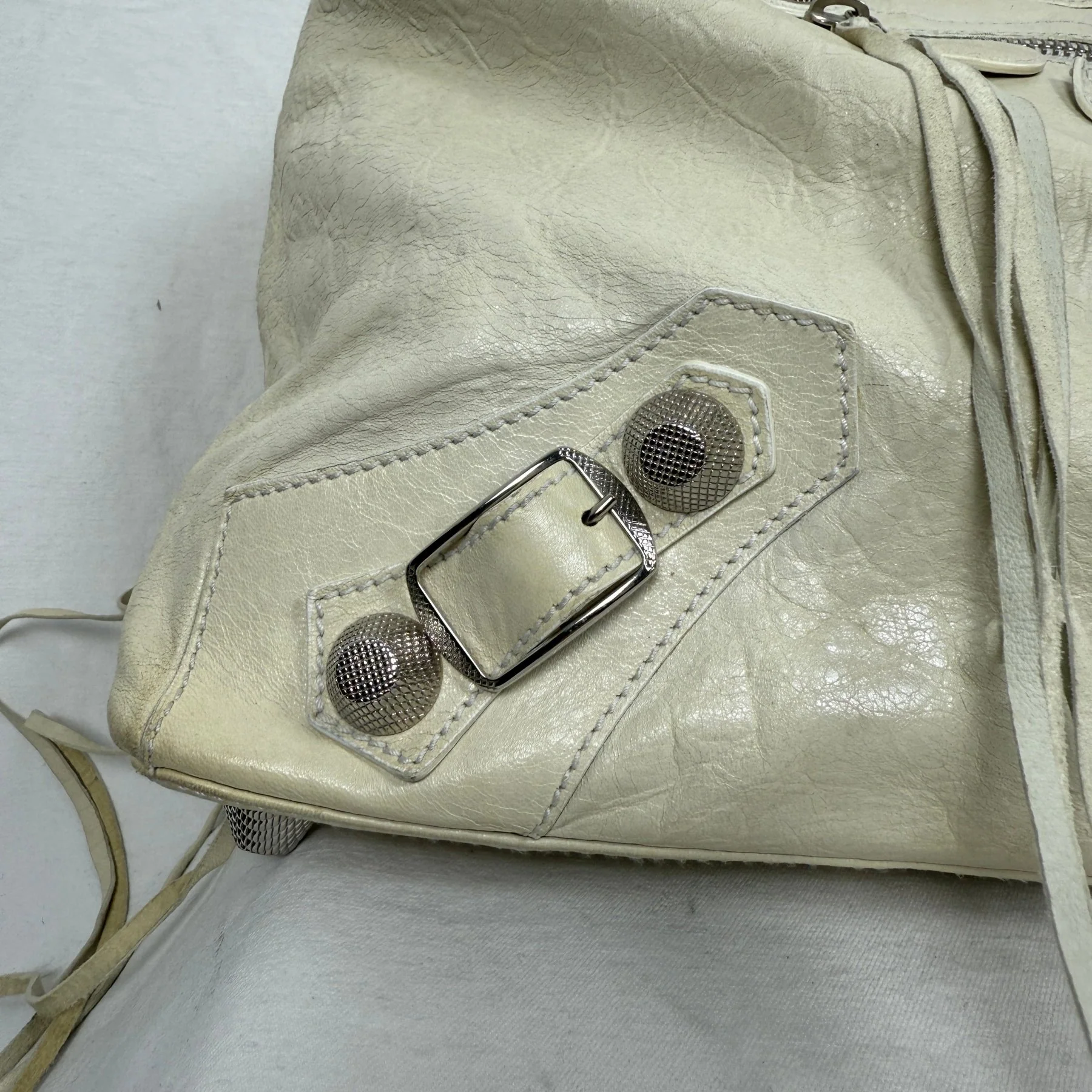 Balenciaga Giant Work Bag In Ivory - Image 15
