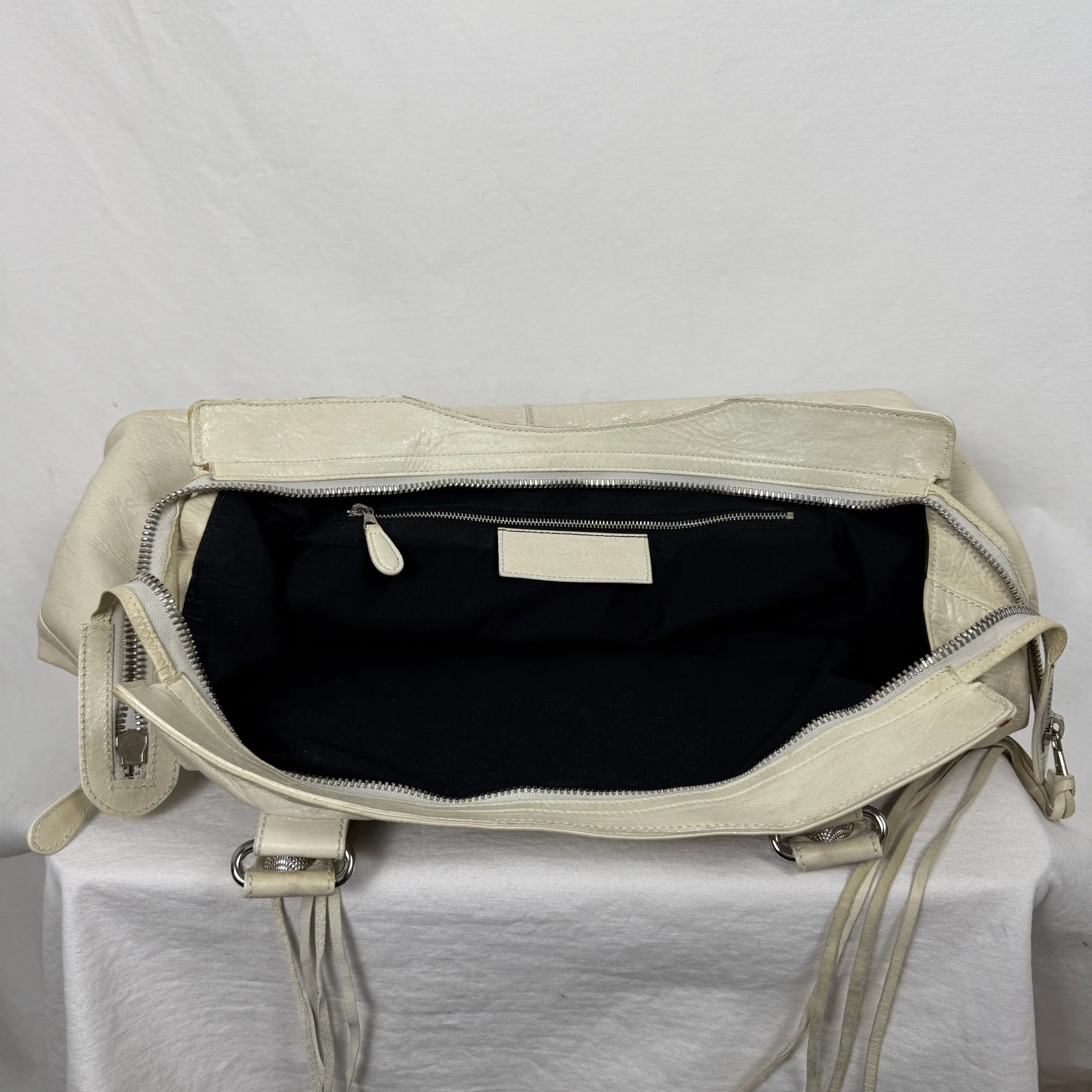 Balenciaga Giant Work Bag In Ivory - Image 17