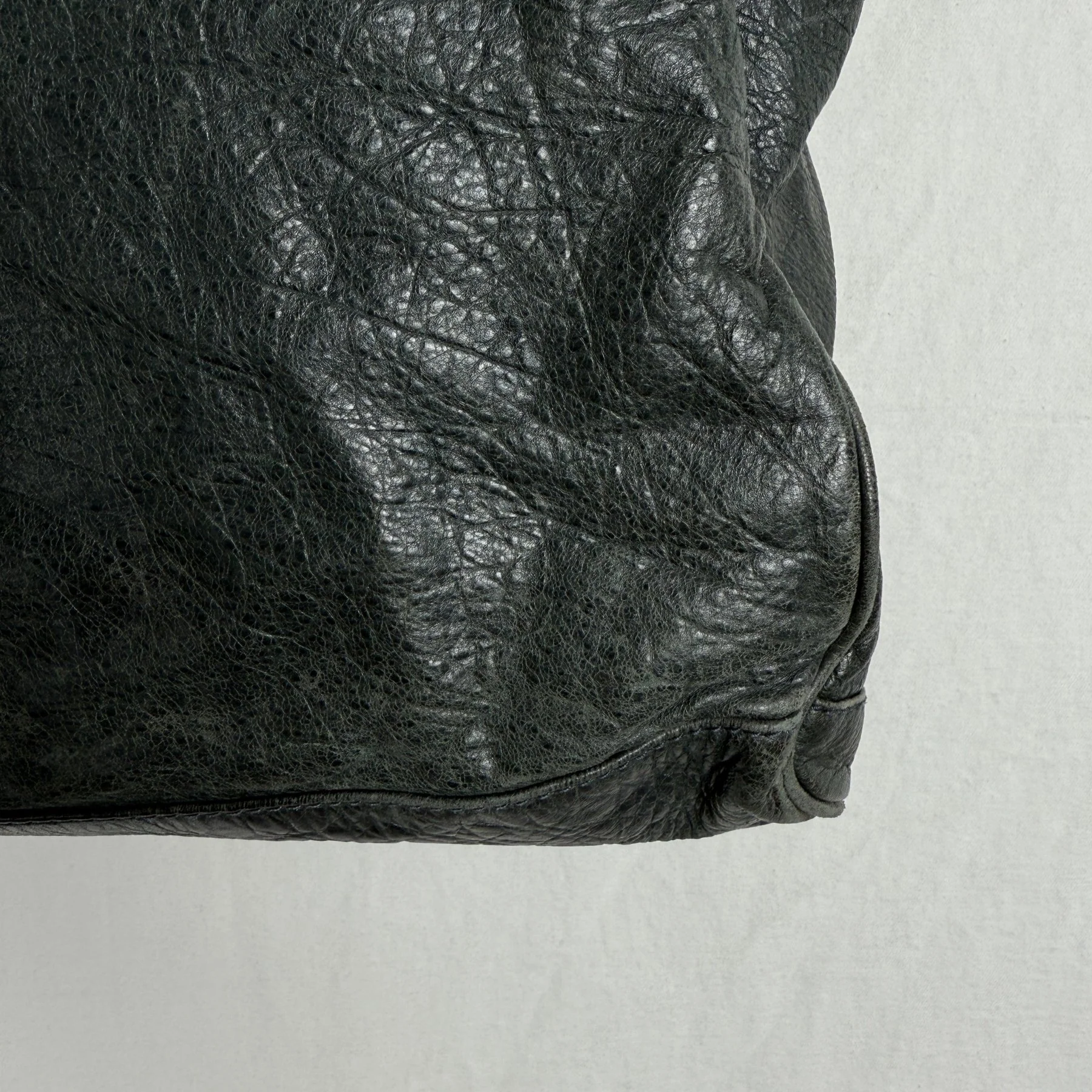 Balenciaga Hexagon Leather Tote Bag - Image 10