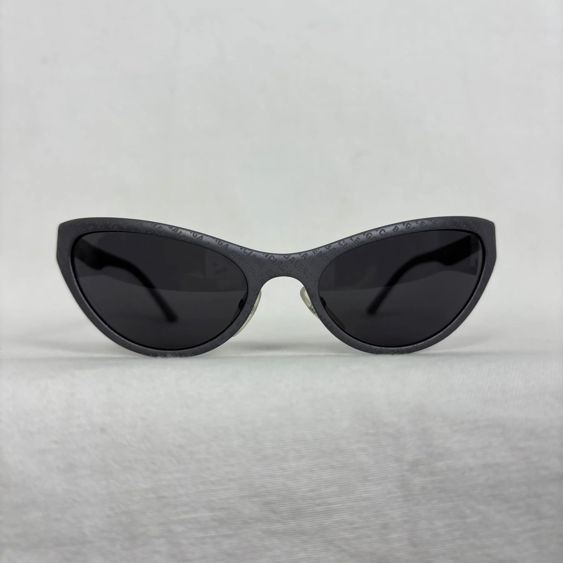 Balenciaga Logo Print Sunglasses - Image 3