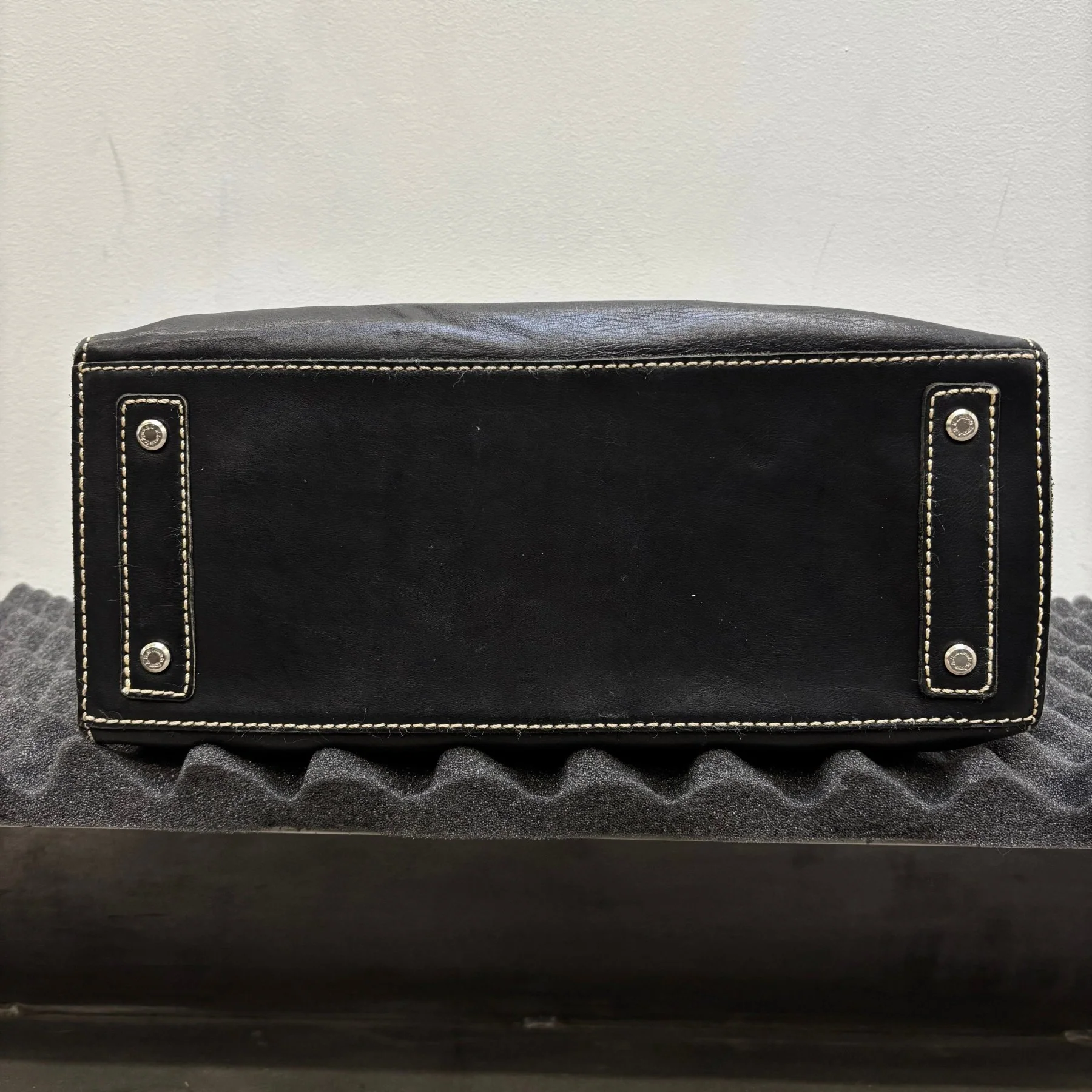 Contrast Stitching Leather Firkin Handbag - Image 13