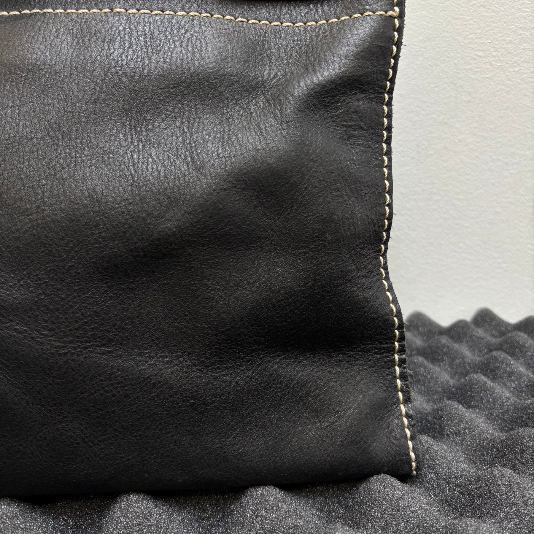 Contrast Stitching Leather Firkin Handbag - Image 6