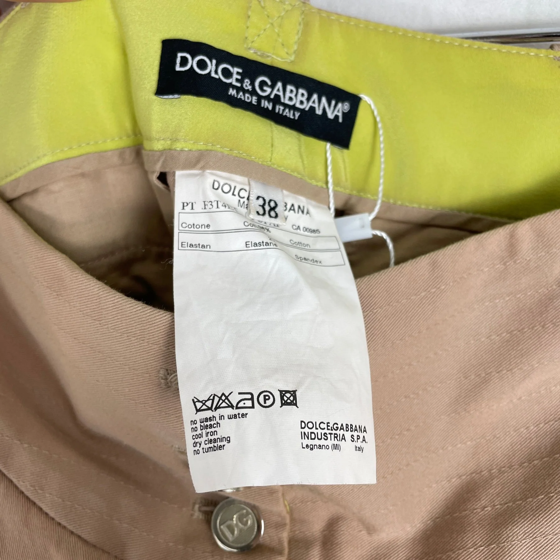 Dolce & Gabbana Salmon Capris - Image 3