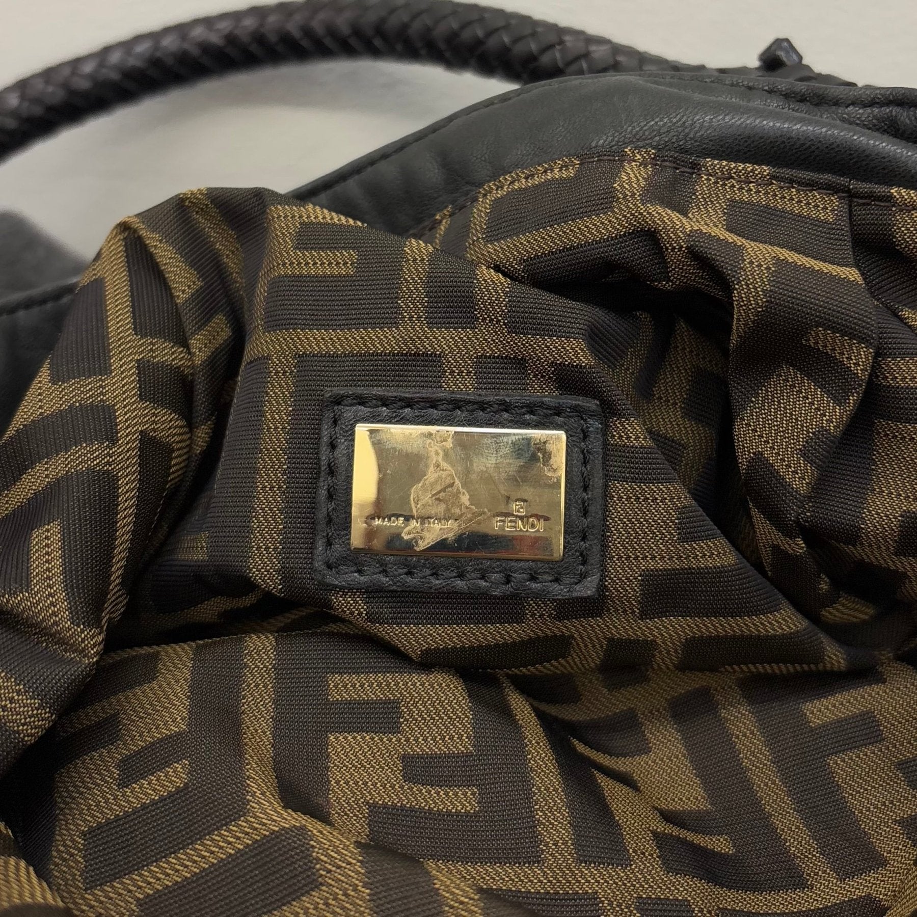 Fendi Spy Leather Handbag - Image 13