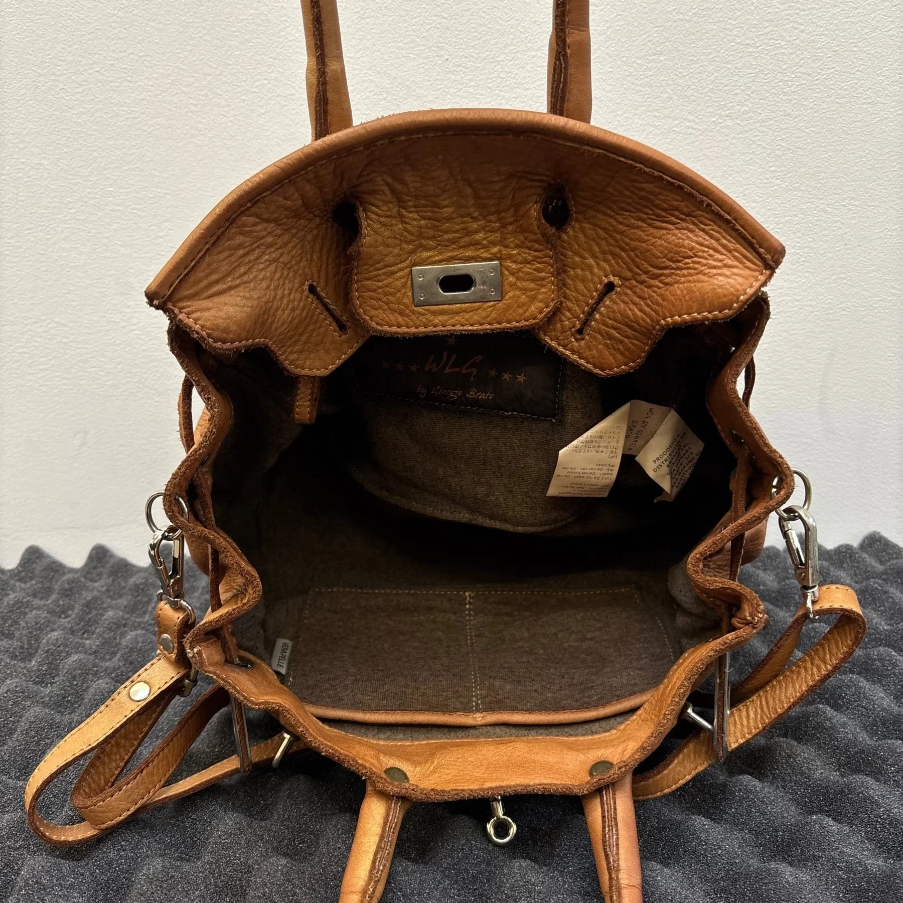 Firkin Brown Star Leather Handbag - Image 13
