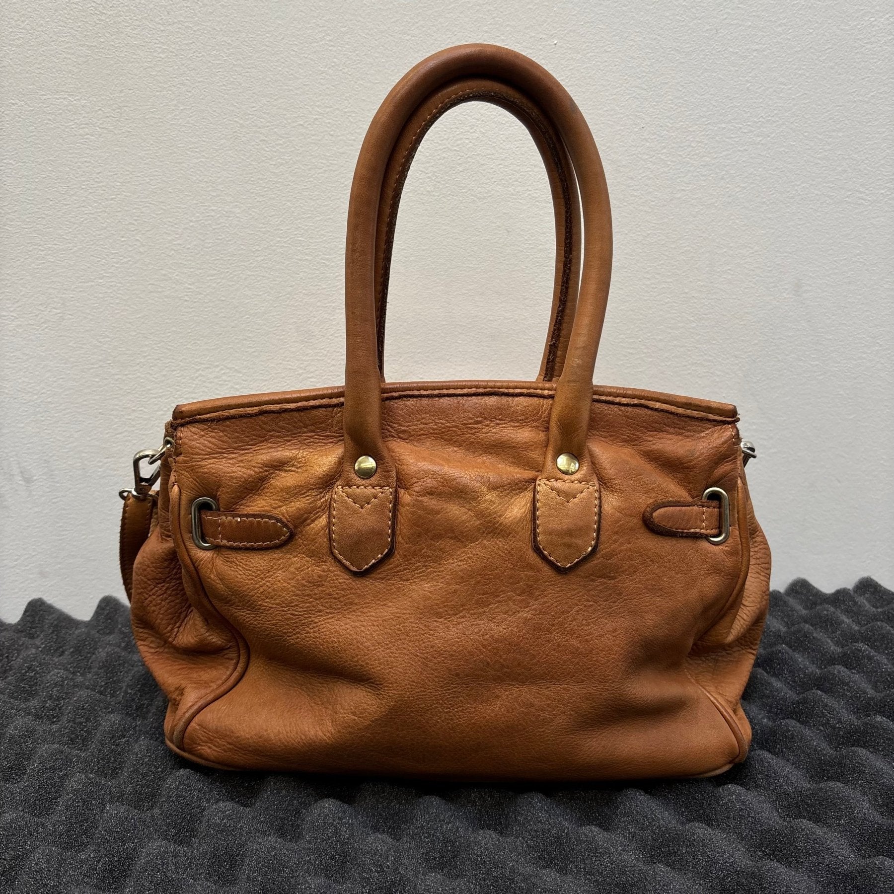 Firkin Brown Star Leather Handbag - Image 2
