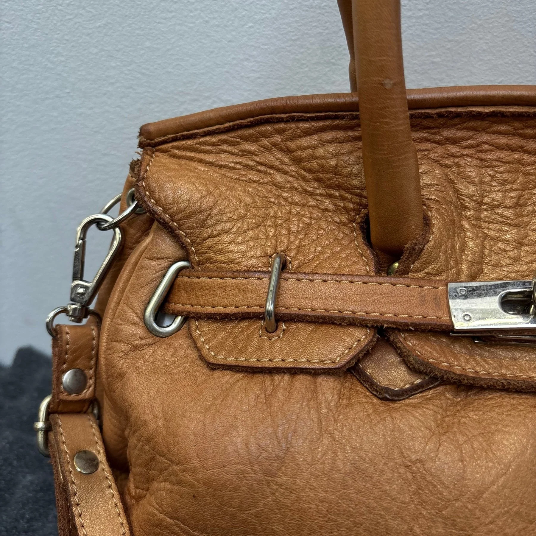 Firkin Brown Star Leather Handbag - Image 3