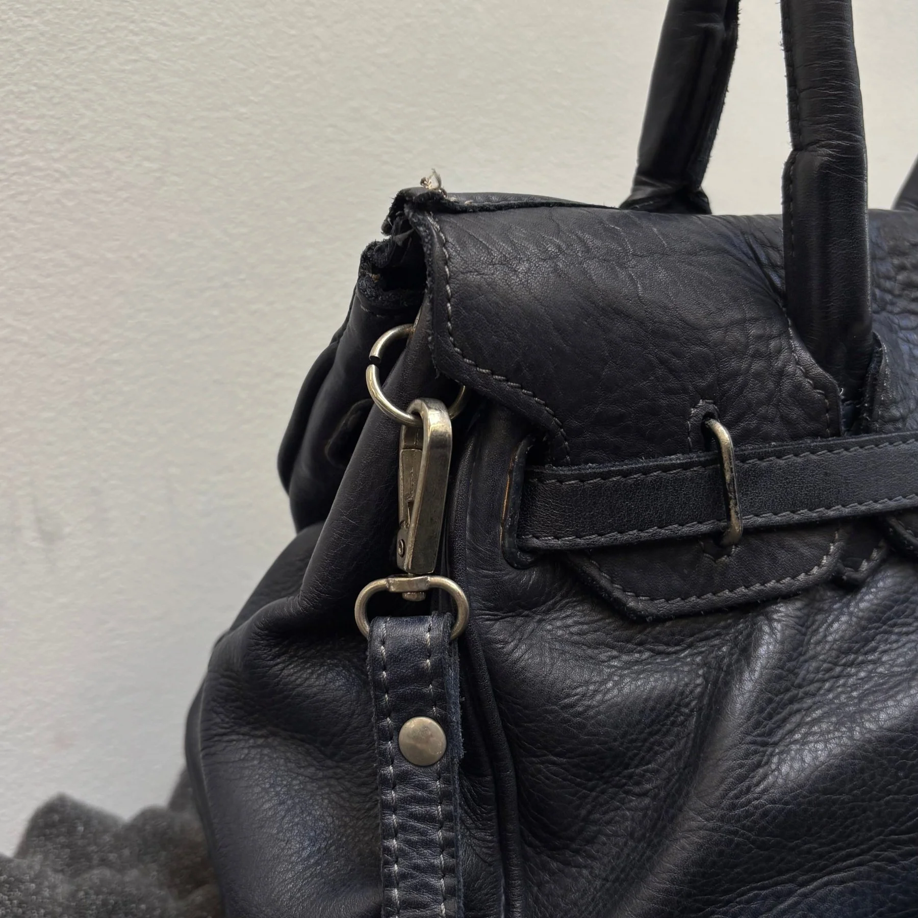 Firkin Navy Star Leather Handbag - Image 9