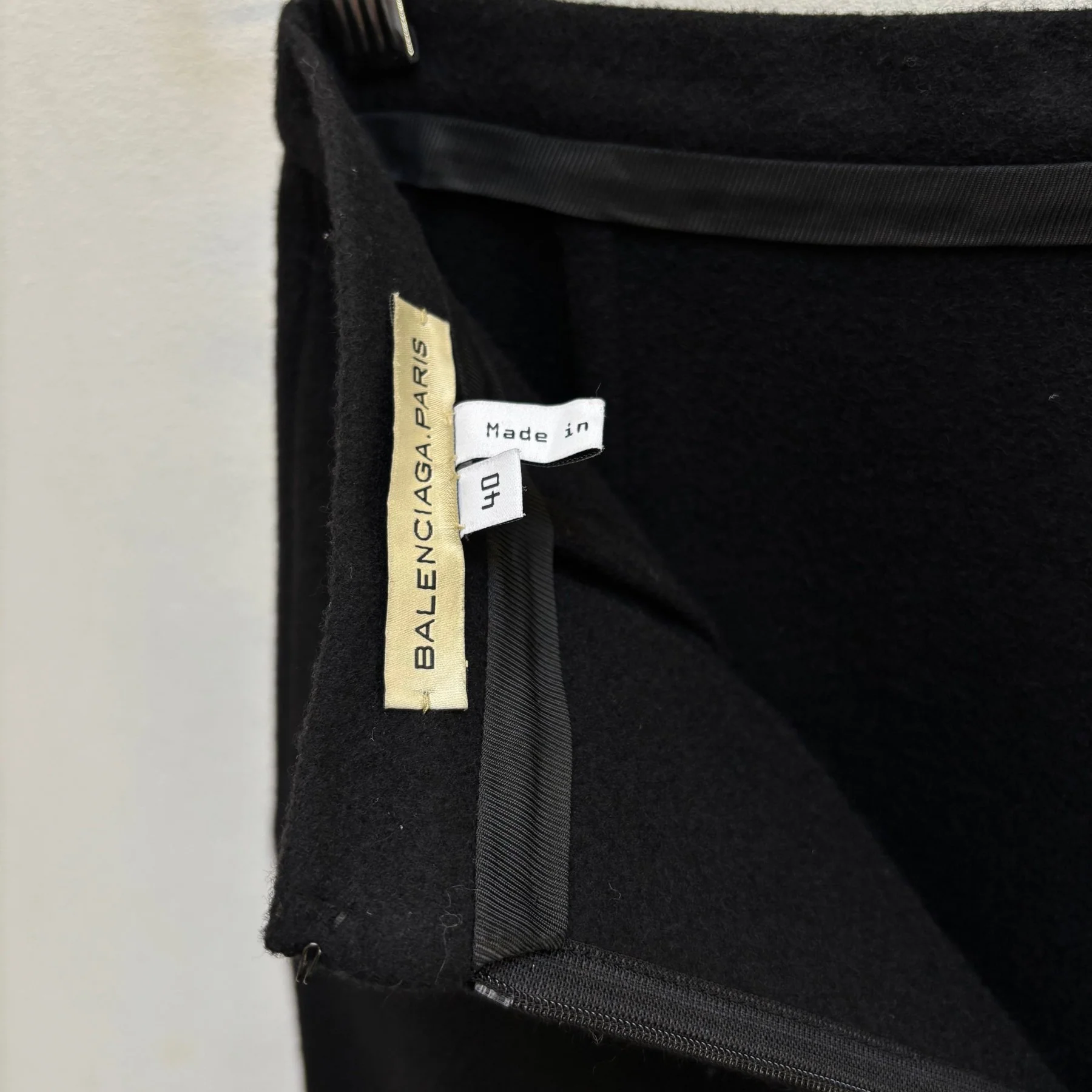 FW03 Balenciaga by Nicolas Ghesquiere Wool Pencil Skirt - Image 9