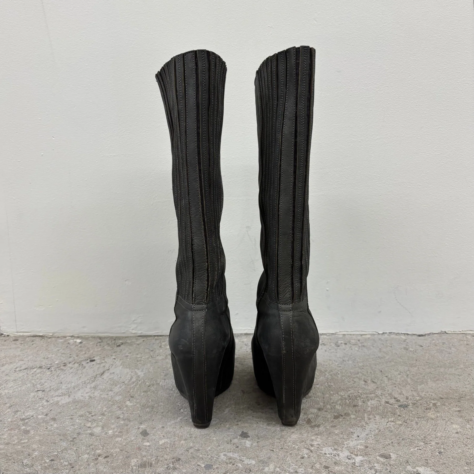 FW13 Rick Owens ‘PLINTH’ Wedge Knee High Leather Boots - Image 4