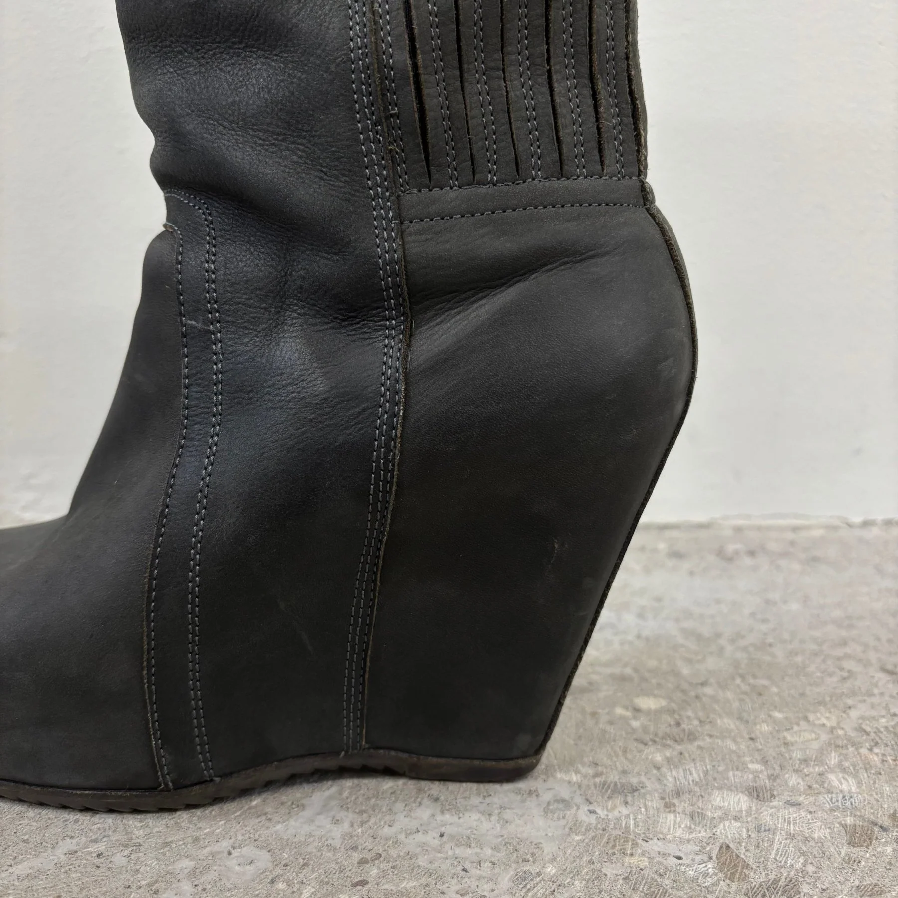 FW13 Rick Owens ‘PLINTH’ Wedge Knee High Leather Boots - Image 6