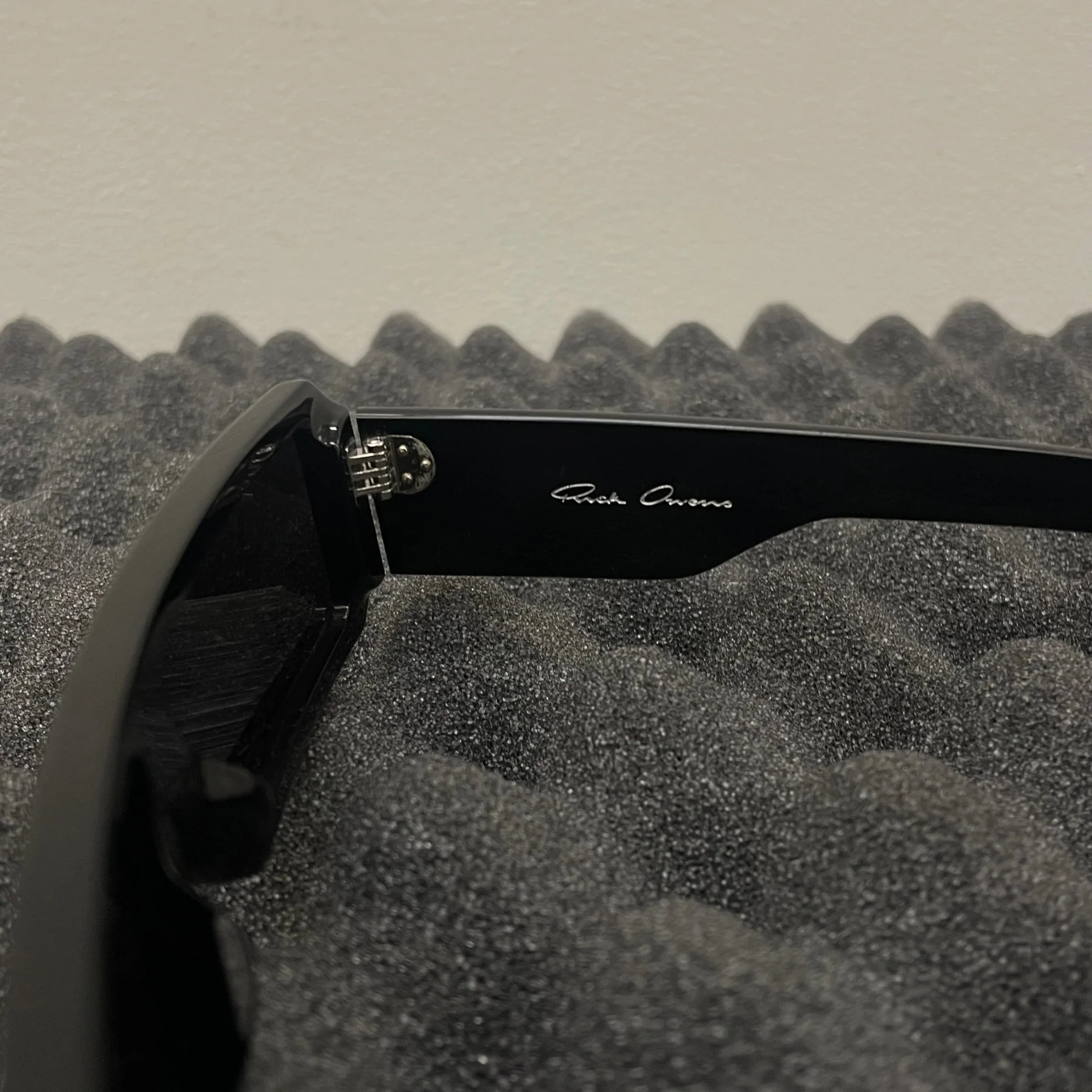 FW21 RICK OWENS “GETH” SQUARED SUNGLASSES - Image 7