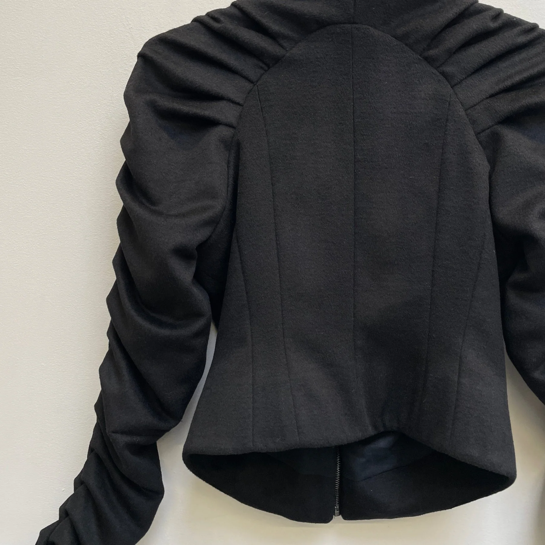 FW25 Geneve Florence Sculpted Jacket - Image 10