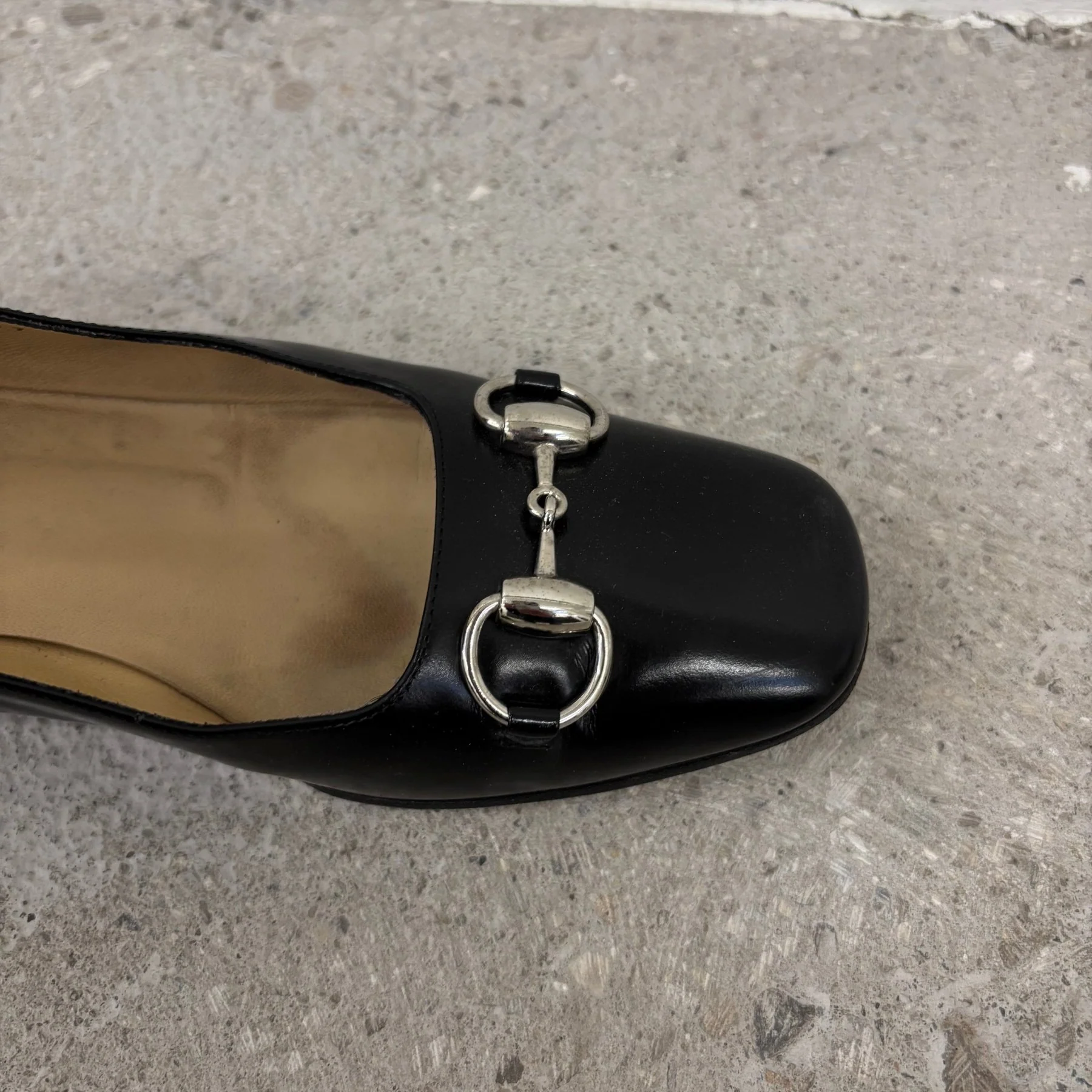 FW95 Gucci by Tom Ford Block Heel Patent Leather Pumps - Image 5