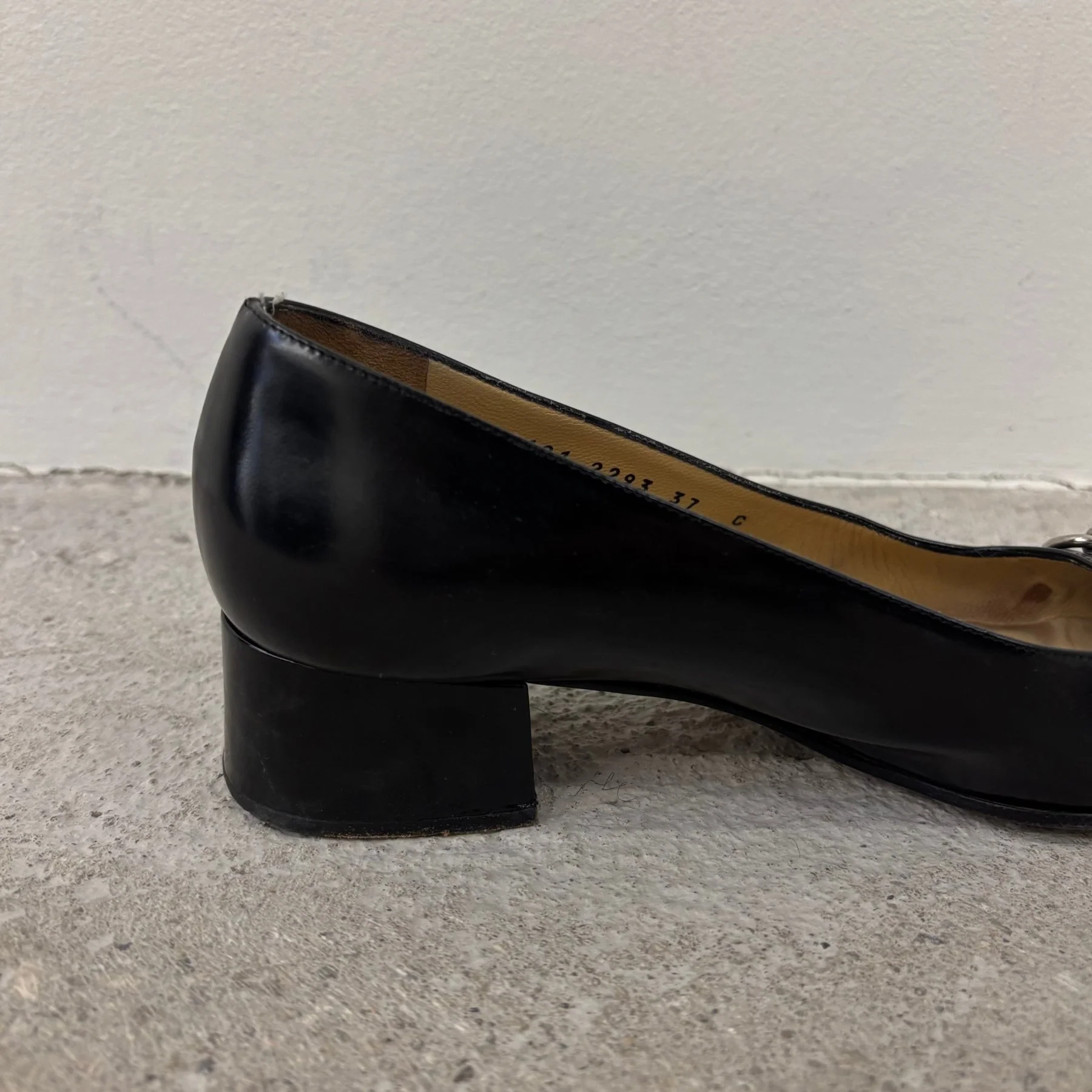 FW95 Gucci by Tom Ford Block Heel Patent Leather Pumps - Image 6