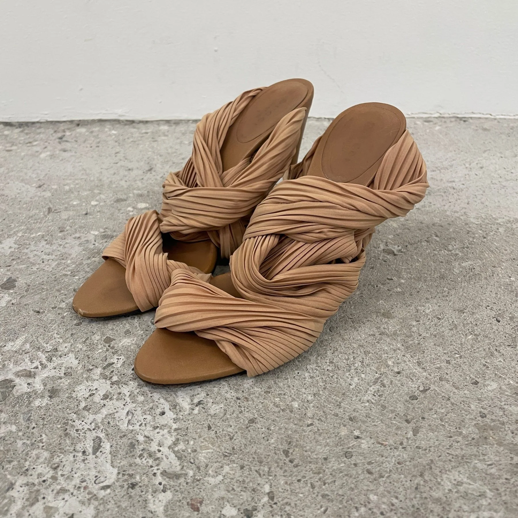 Gucci Tom Ford Silk Bamboo Heels - Image 2