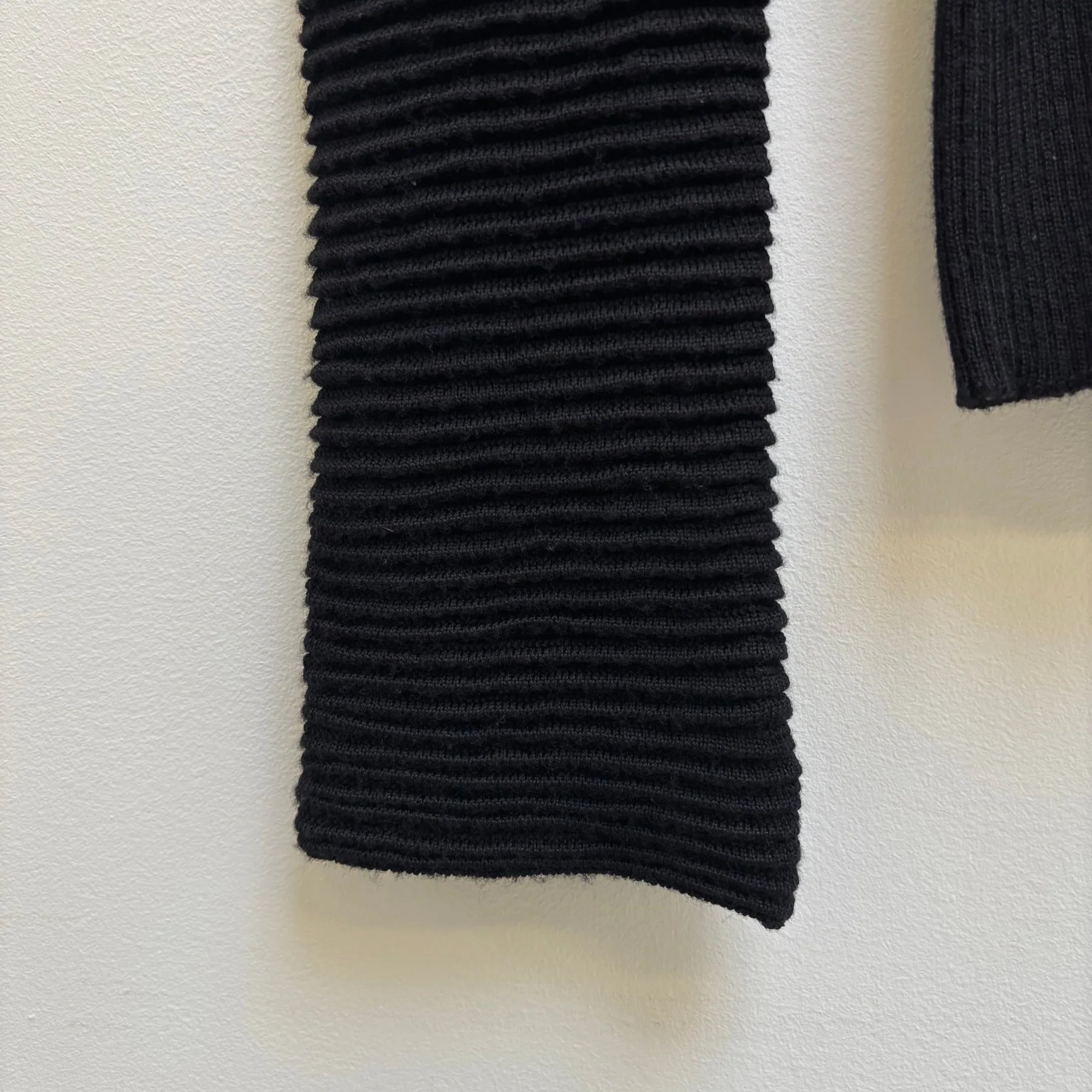 Junya Watanabe Ribbed V-Neck Shirt - Image 6