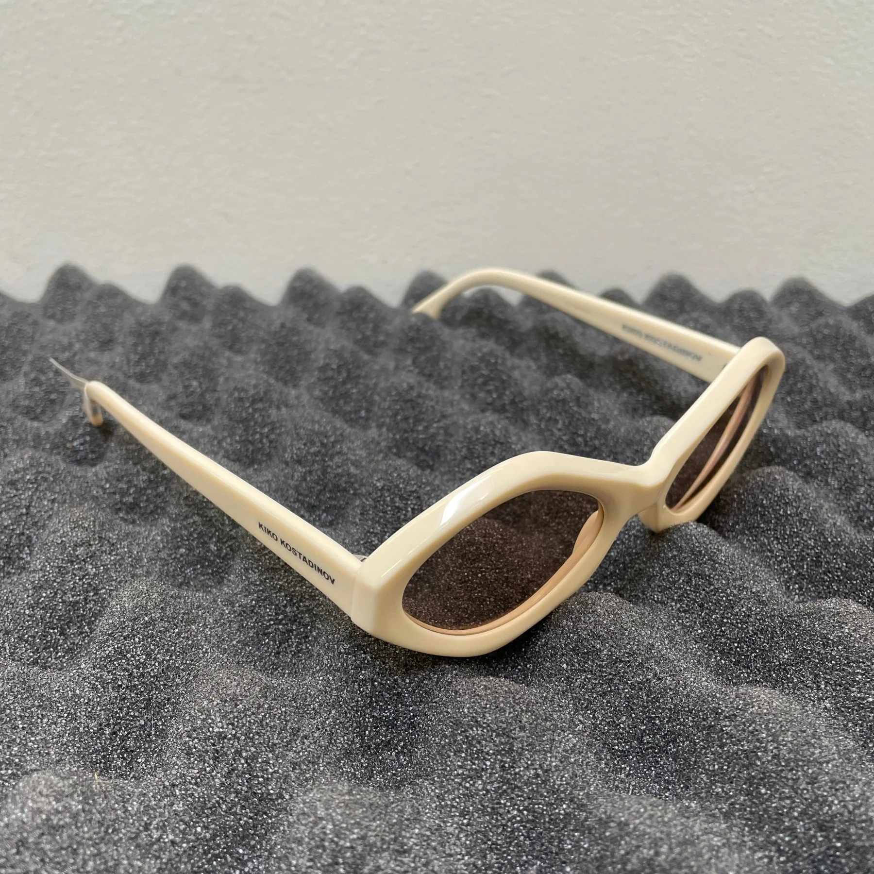 Kiko Kostadinov Octavia Rhomboid Cream Sunglasses - Image 2