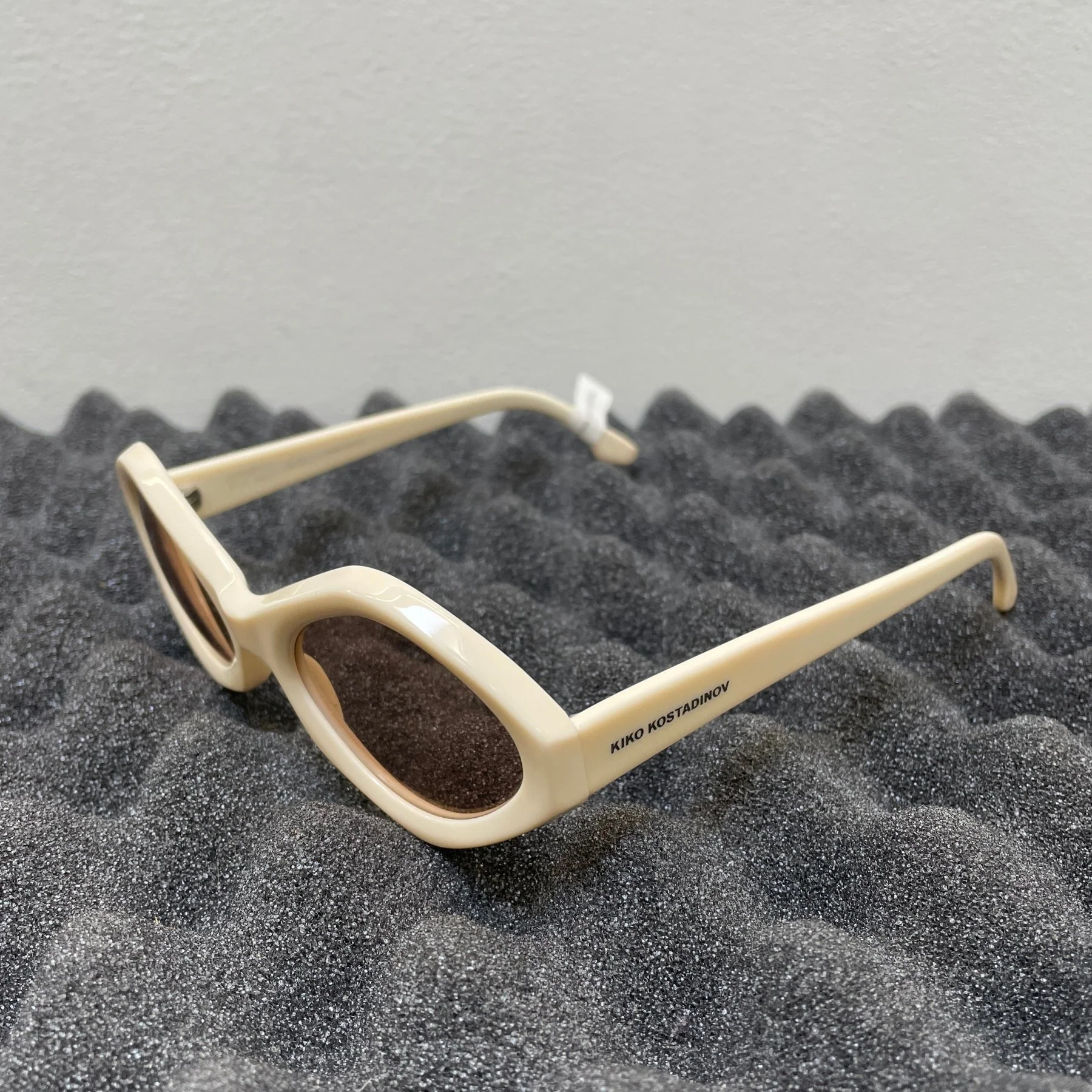 Kiko Kostadinov Octavia Rhomboid Cream Sunglasses - Image 3