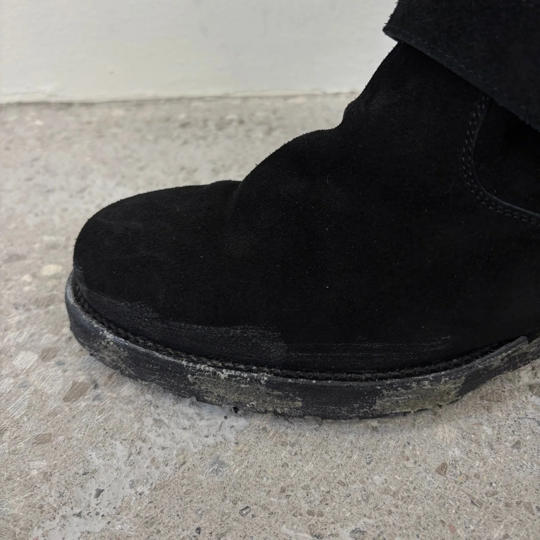 Mihara Yasuhiro Twisted Suede Engineer Boots - Image 9