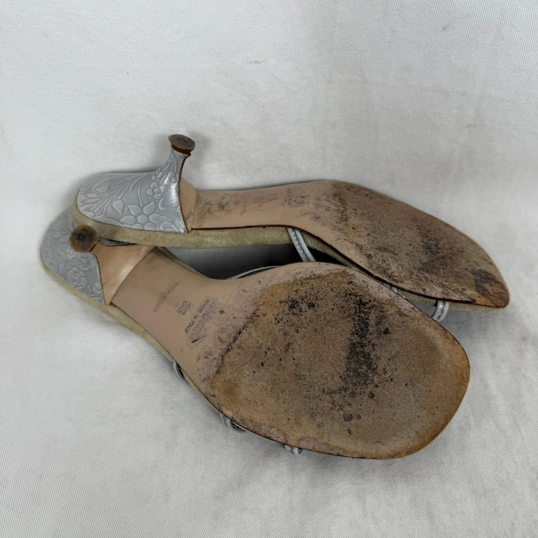00s Miu Miu Bow Kitten Heels - Image 5