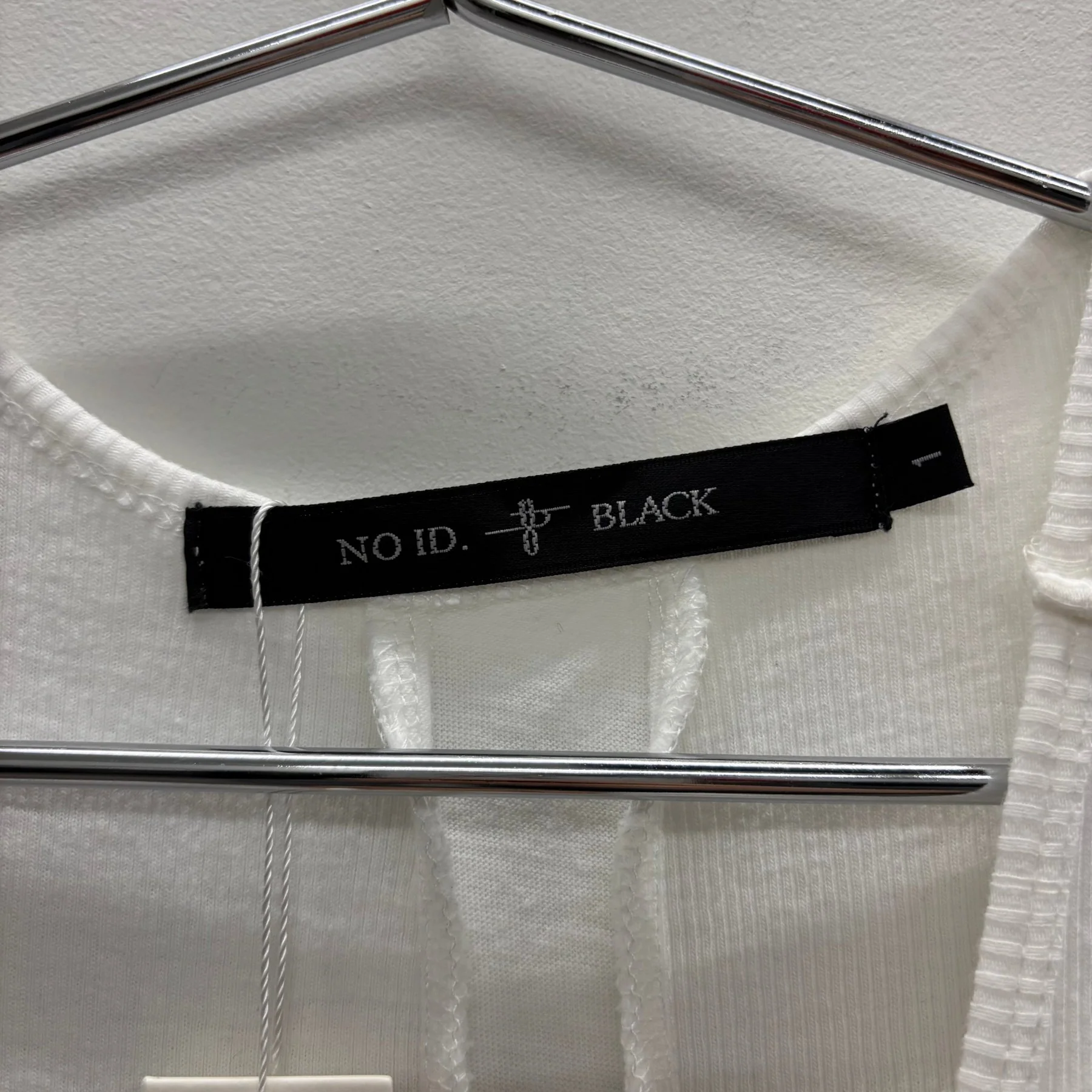 No ID. Back Cross Ribbed Tank Top - Image 9