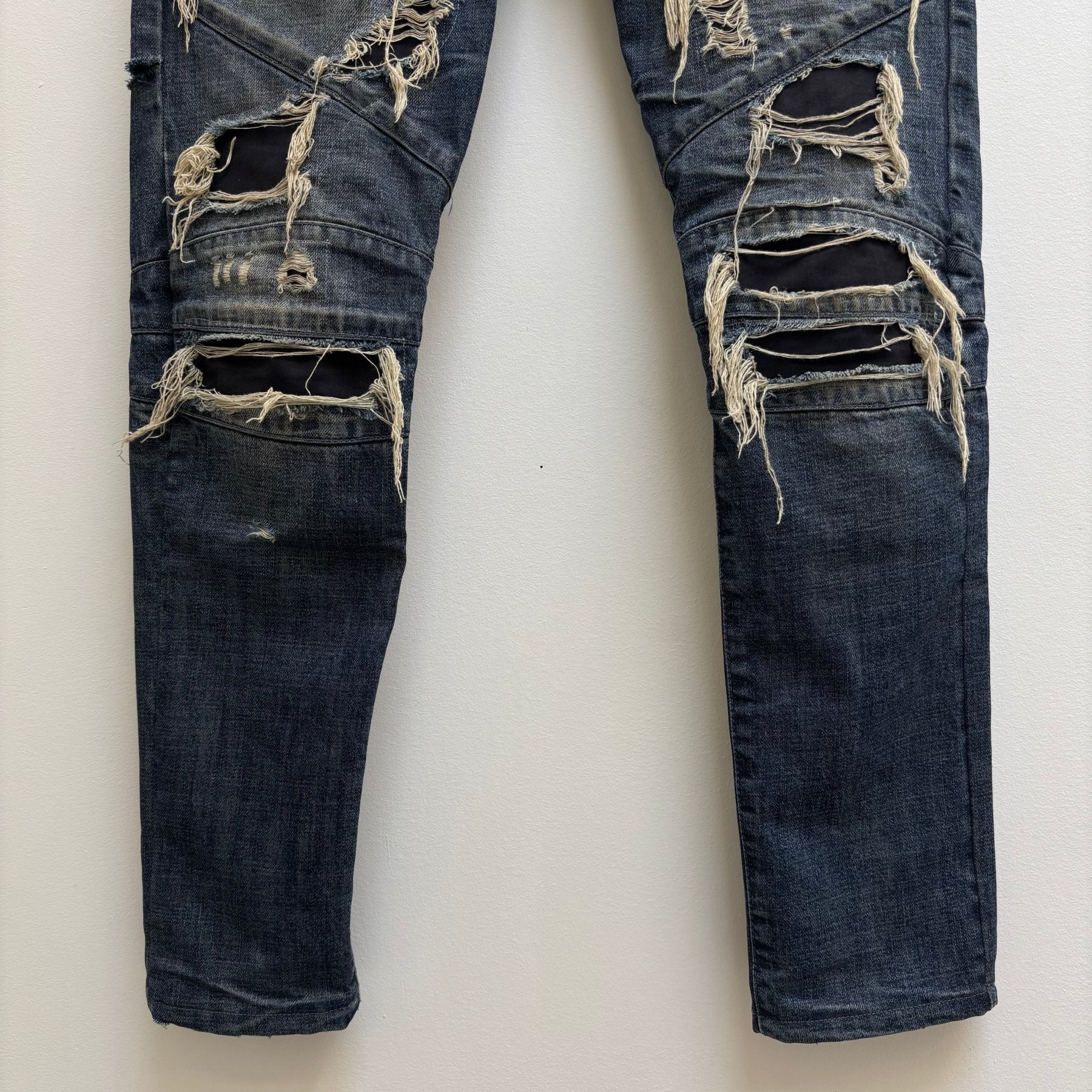 Pierre Balmain Distressed Jeans - Image 4