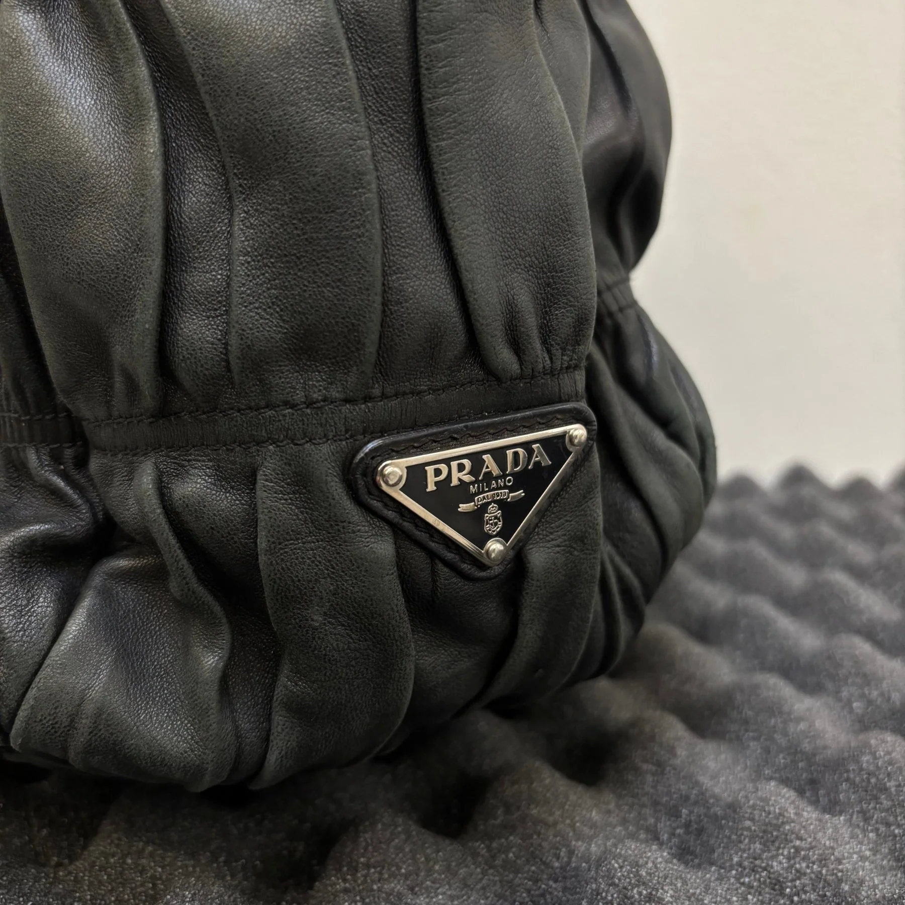 Prada Gaufre Leather Shoulder Hobo Bag - Image 13