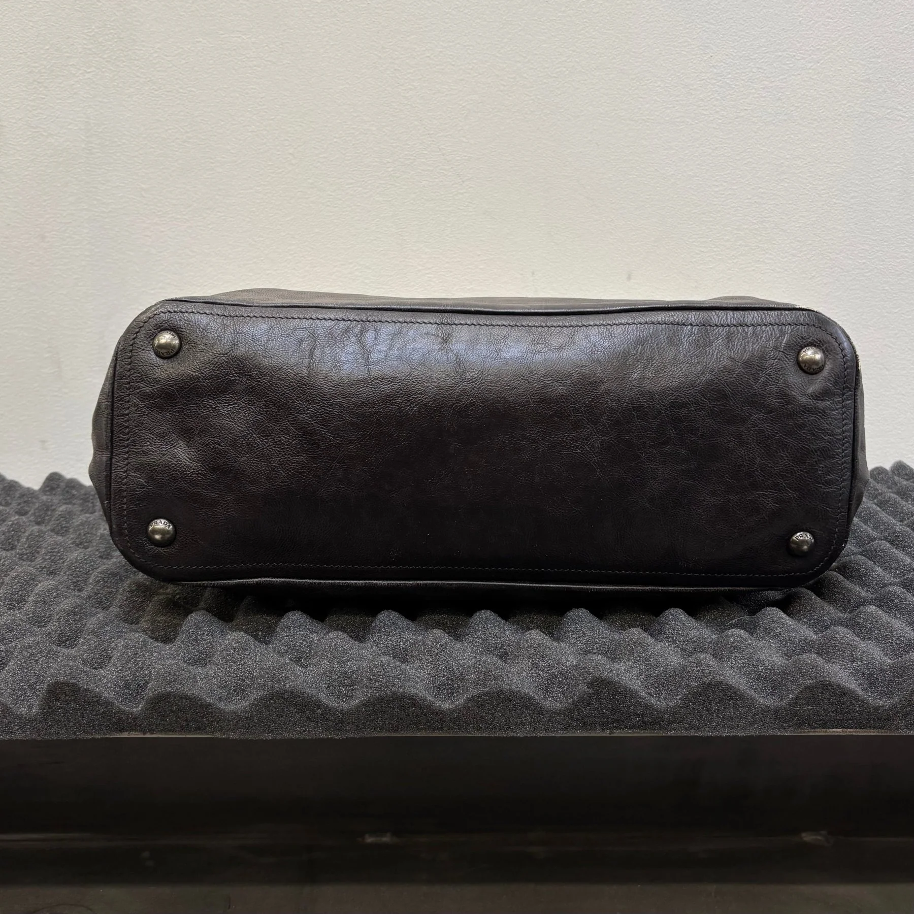 Prada Gradient Leather Shoulder Bag - Image 15