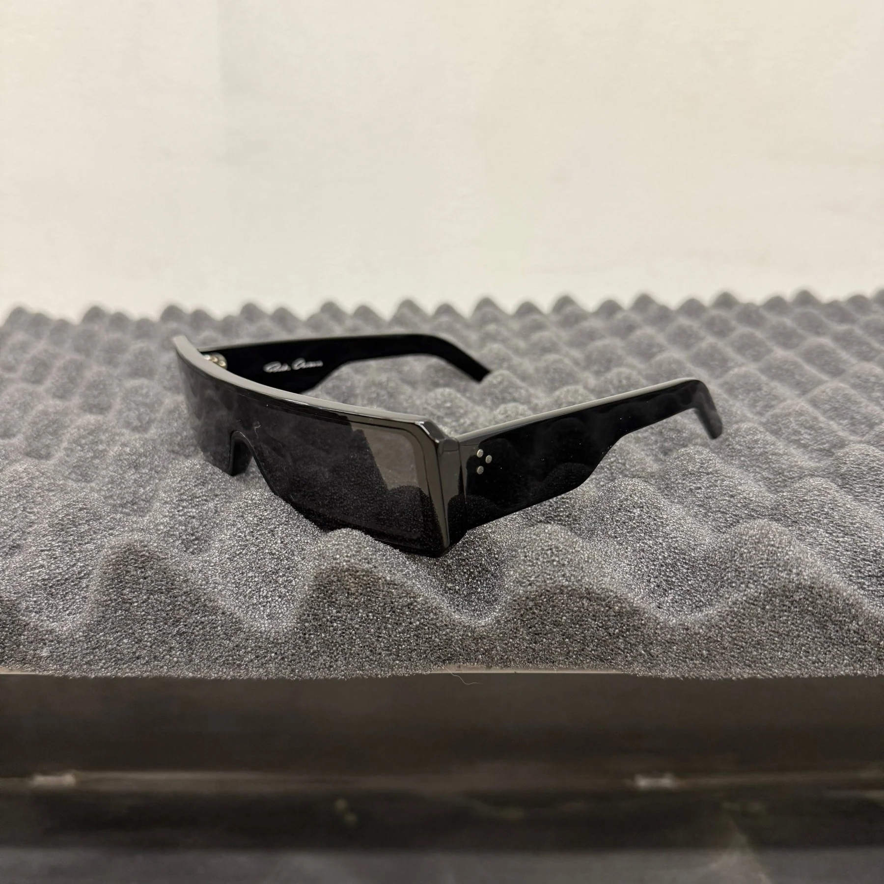 Rick Owens Geth Sunglasses Black/Black - Image 3