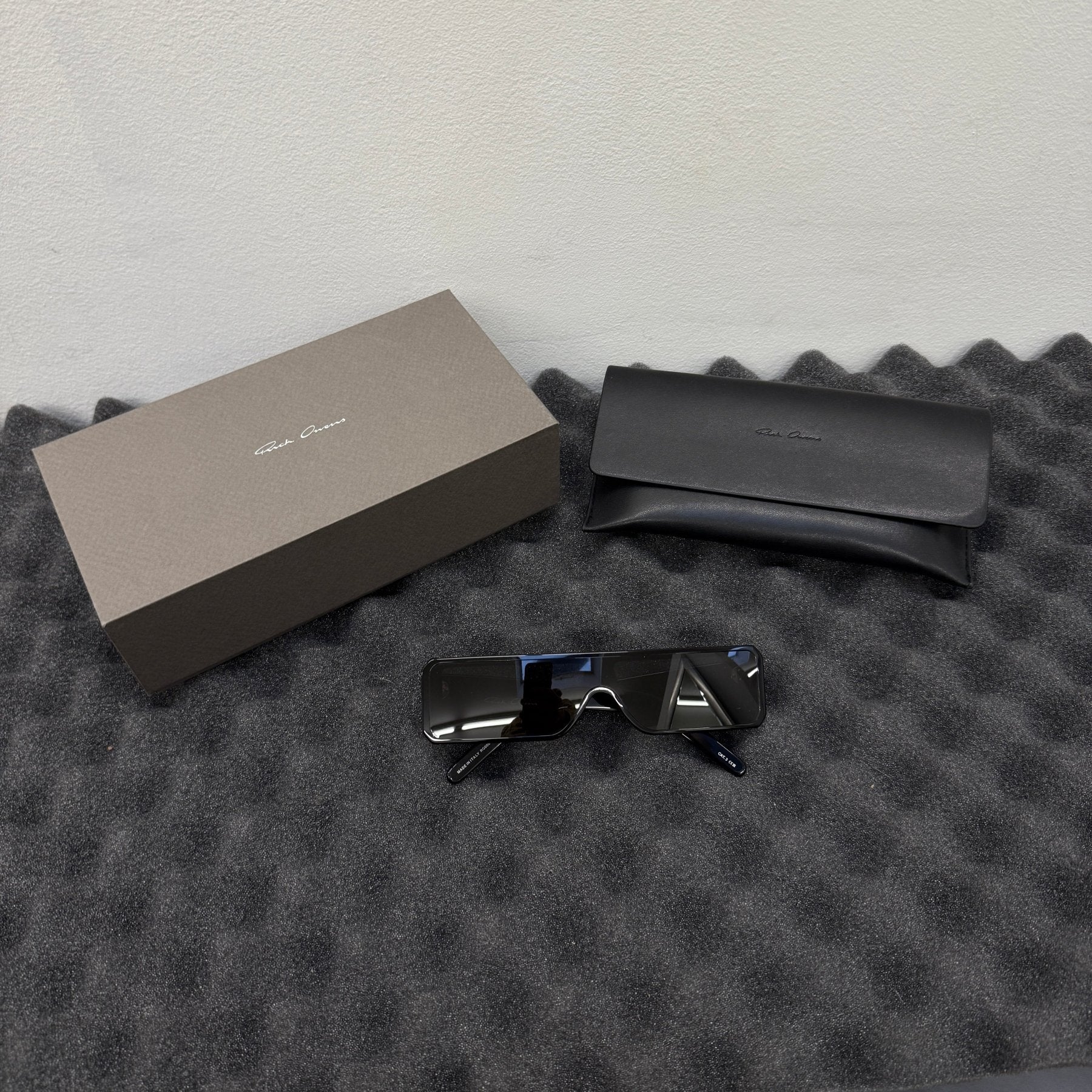 Rick Owens Geth Sunglasses Black/Black - Image 7
