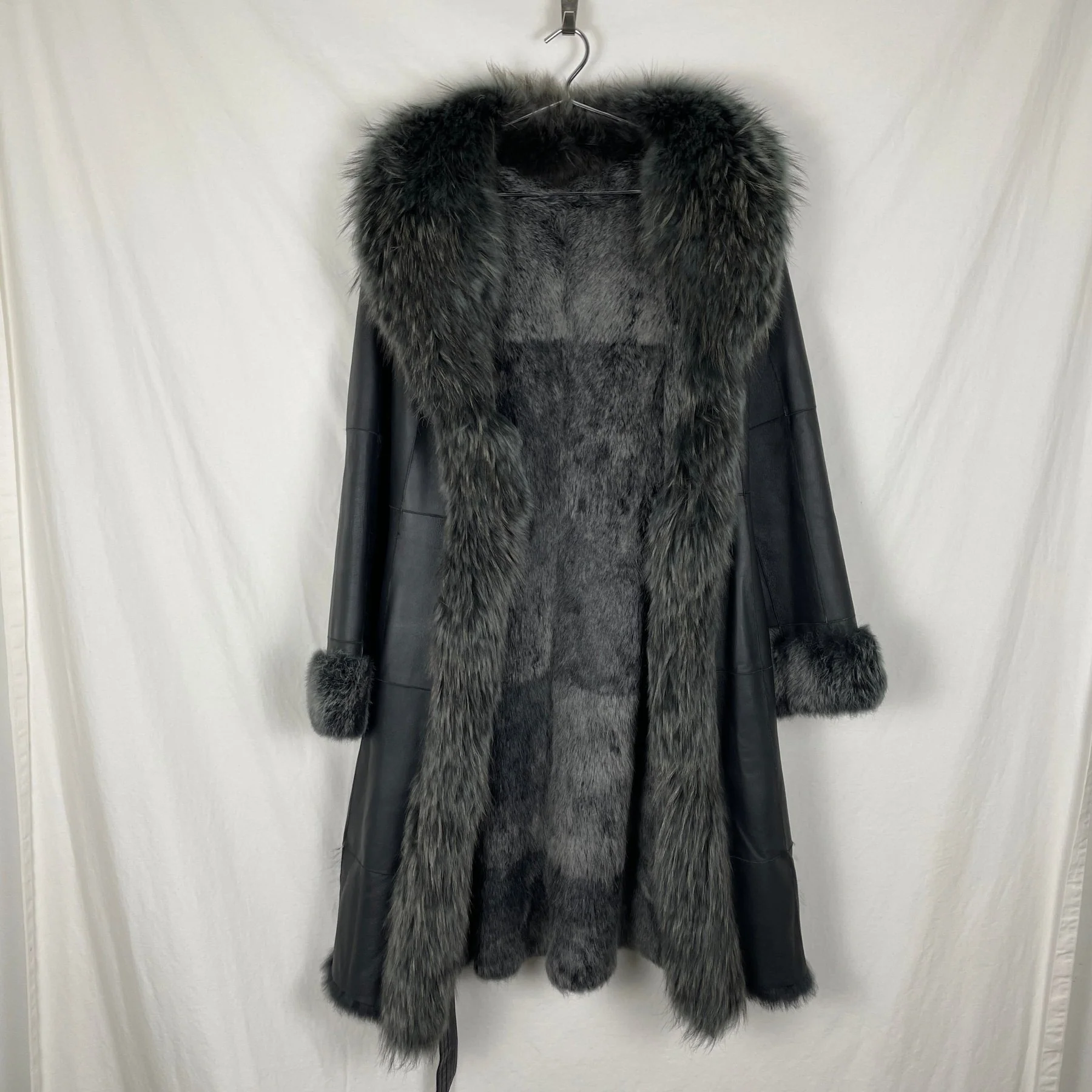 Ritsuko Shirahama Rabbit Fur Coat - Image 8