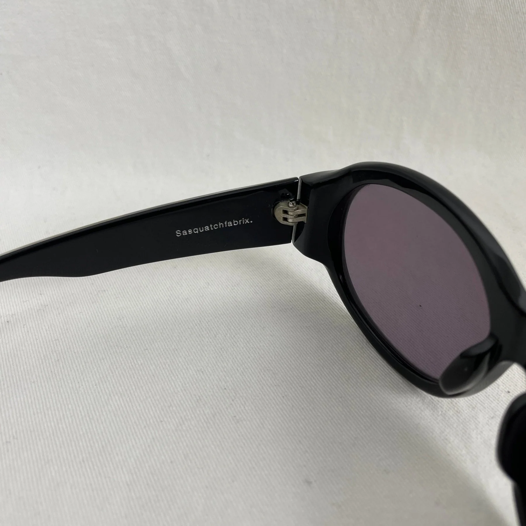 Sasquatchfabrix. Sunglasses Leapords Eye - Image 3