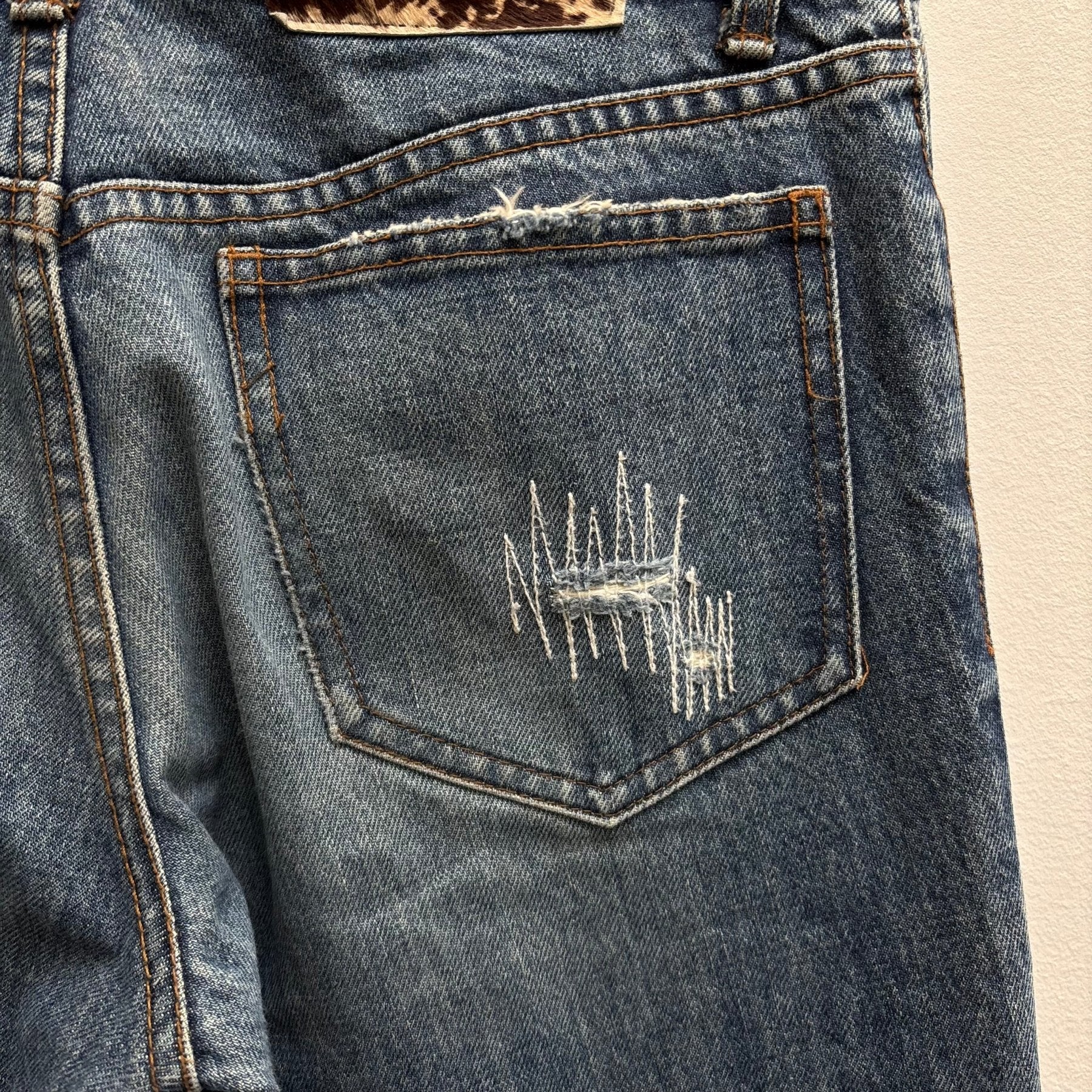 00s Shellac Rip & Repair Jeans - Image 11