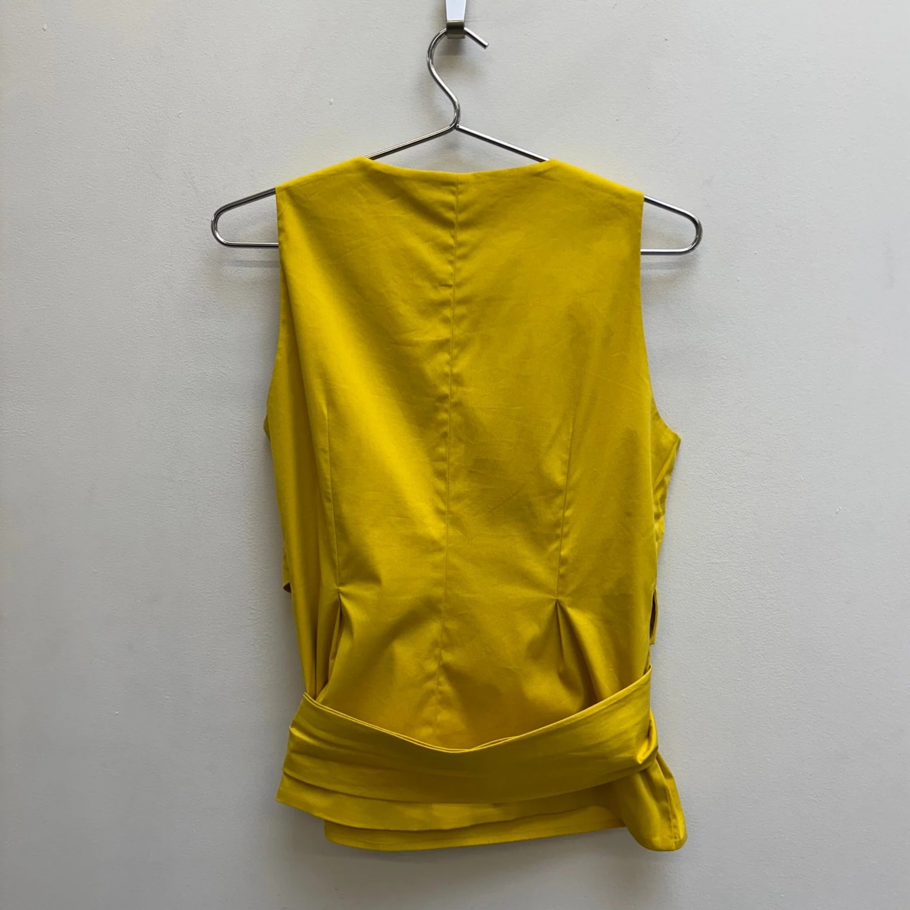 SS07 Gucci by Frida Giannini Wrap Around Sleeveless Top - Image 2